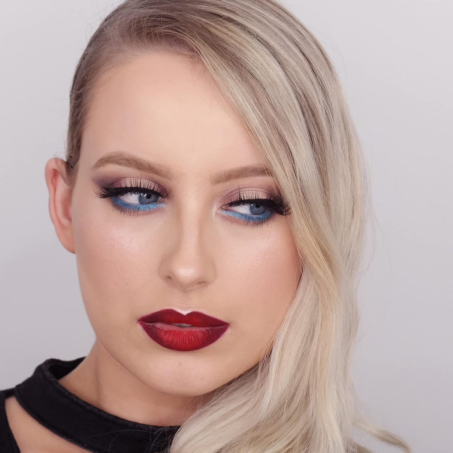 Klara Cosmetics New York Eyeshadow Highlight Palette Rosegold Shimmer Glitter Sparkle Luxury Versatile Crease-Free Easy-Blend Long Lasting Full Color Pigment - Paris image number 2