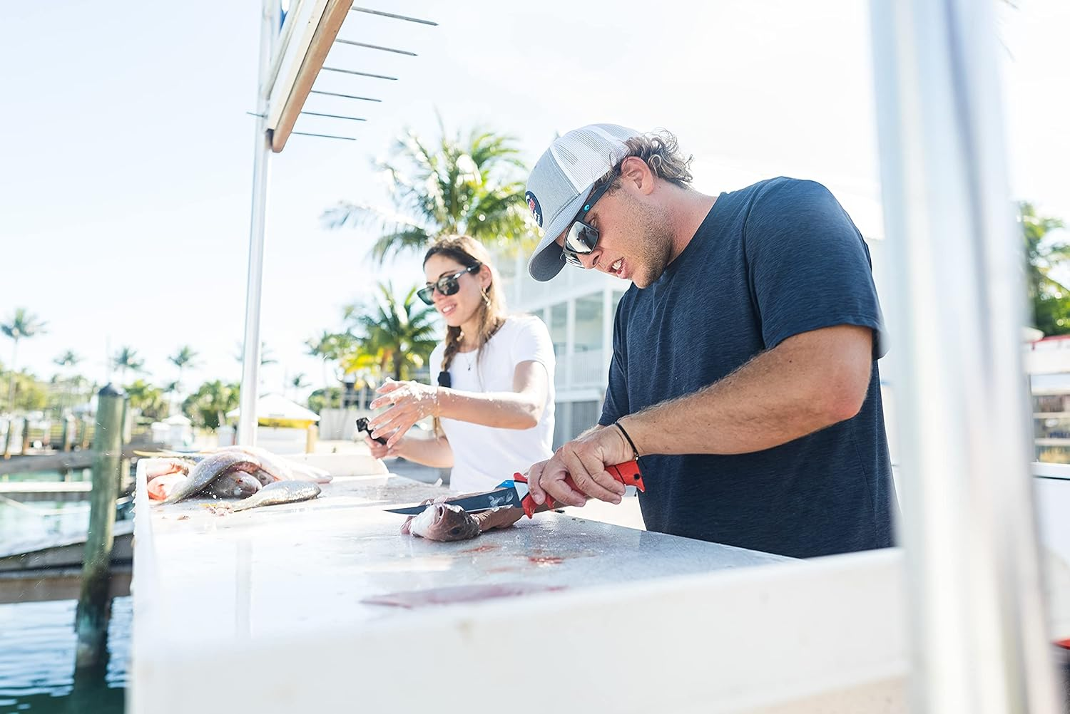 BUBBA Multi-Flex Interchangeable Blade Kit, with Non-Slip Grip Handle, 2 Ti-Nitride S.S. Coated Non-Stick Blades and Case for Fishing image number 4