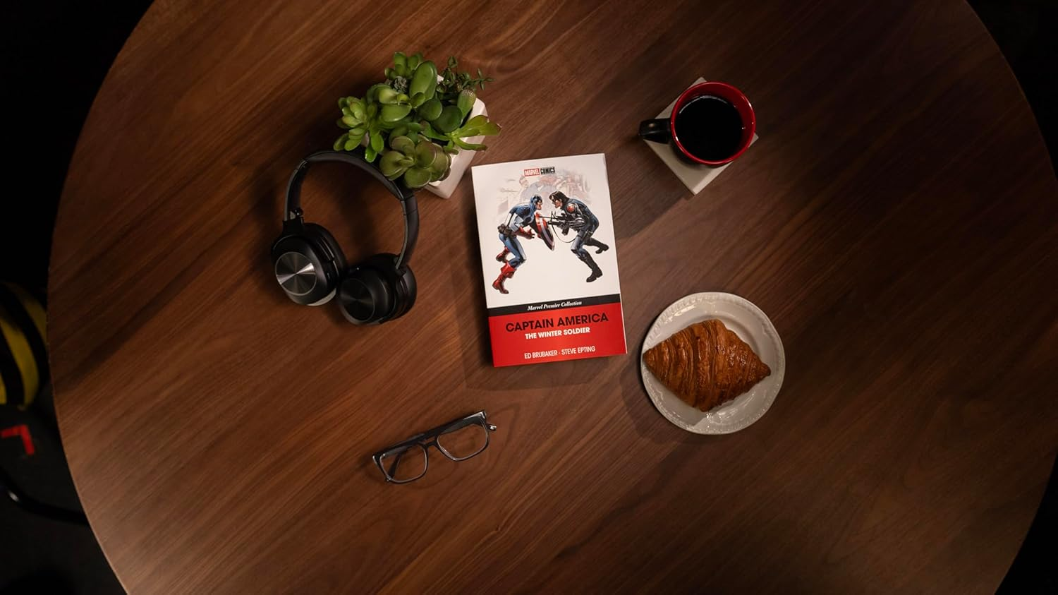 CAPTAIN AMERICA: the WINTER SOLDIER [MARVEL PREMIER COLLECTION] image number 1