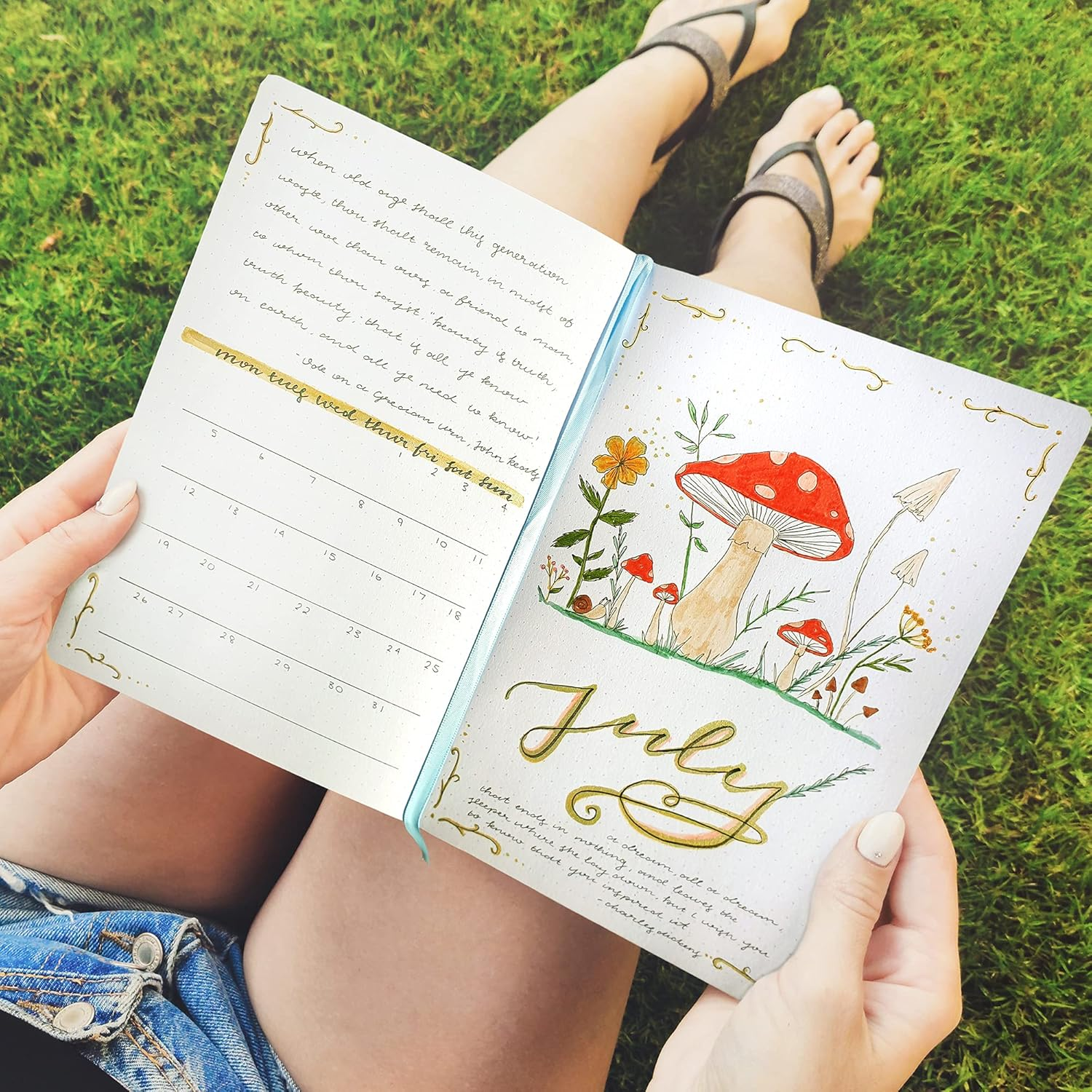 Ivory & Point - Improved Premium Quality Bullet Dotted Journal Notebook - 160 Pages, 160Gsm Bleed & Ghost Proof Thick White Paper - A5 Minimalist Art Dot Grid Notebook (Dusty Blue)