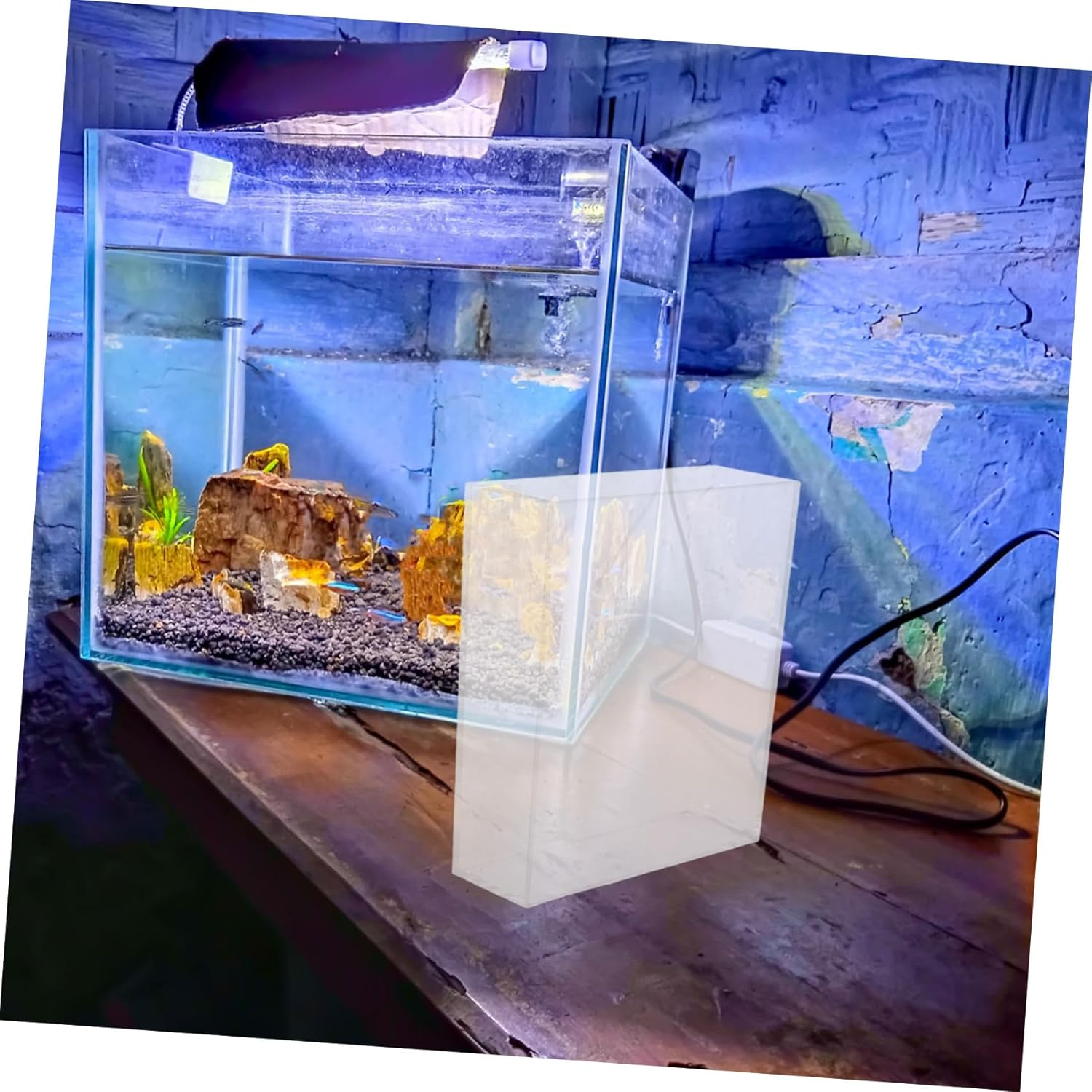 Hohopeti Small Aquarium Fish Tank Breeding Box Portable Desktop Betta Fish Bowl Isolation in Household Aquatic Pets image number 2