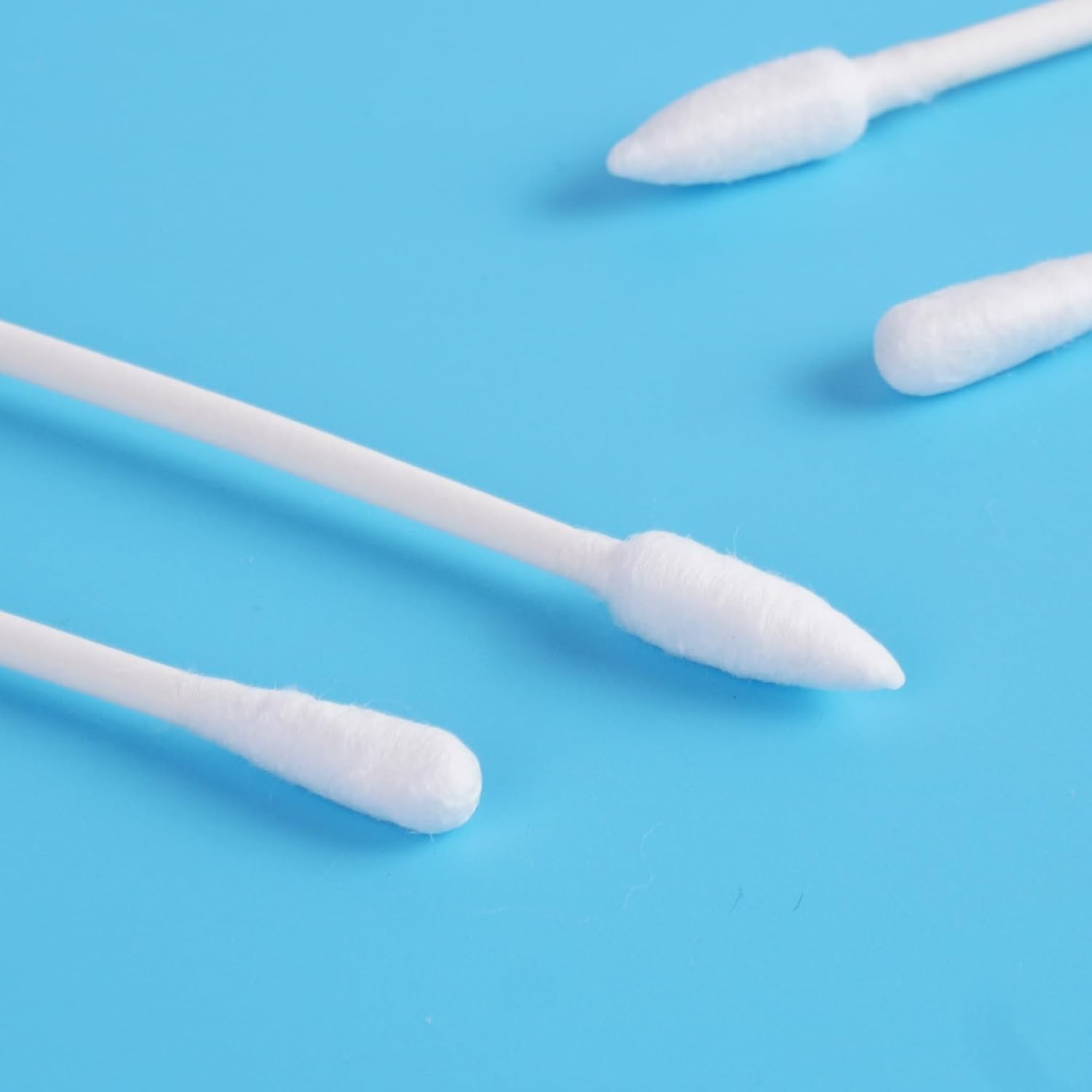 CGR Travel Cotton Swabs Set Portable, Eack Pack with 100 Cotton Swabs, 12 Cotton Rounds, 12 Cotton Balls in Reusable Storage Box for Ear, Cosmetics, Makeup Remover, Nail Polish Remover(Pack of 3) image number 4