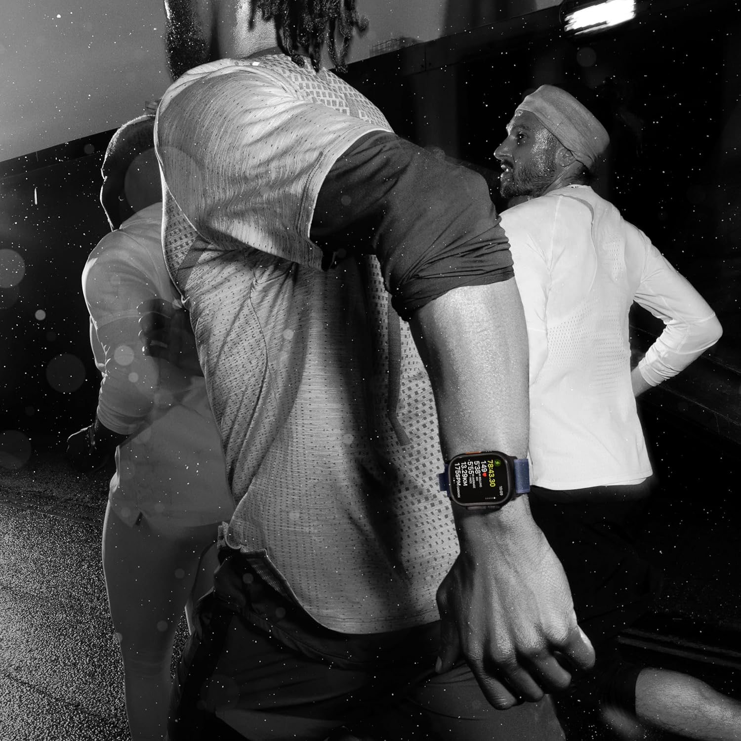 Apple Watch Ultra 2 [GPS + Cellular, 49Mm] Natural Titanium Case with Blue Trail Loop - [M/L] image number 4