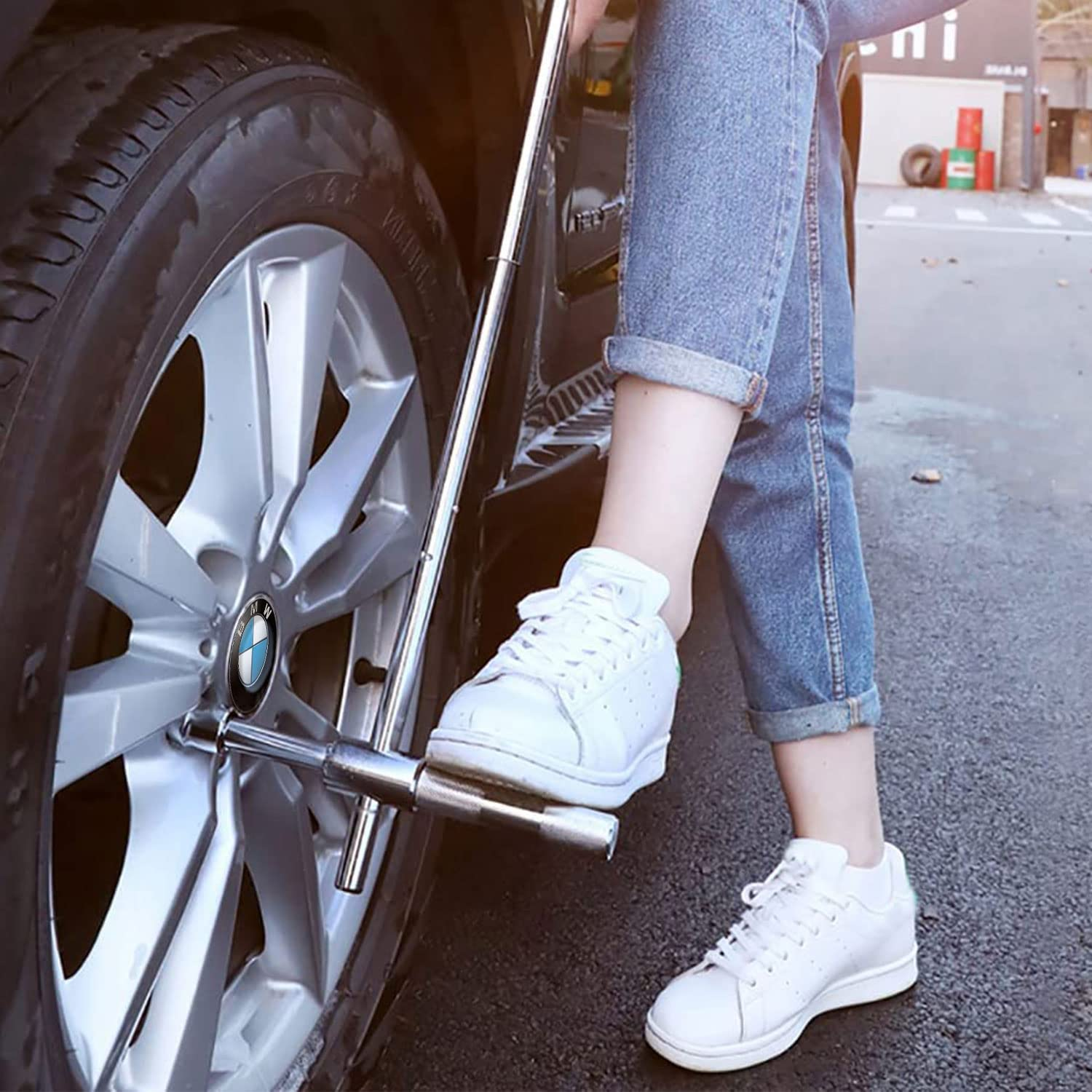 23" Universal Extended Telescoping Lug Wrench, 4 Way Tire Iron Nut Wrench Set with Storage Box and Standard Sockets(17Mm/19Mm/21Mm/23Mm), Wheel Wrench for Repair Car Vehicle Auto Tire Nut Wrench image number 1