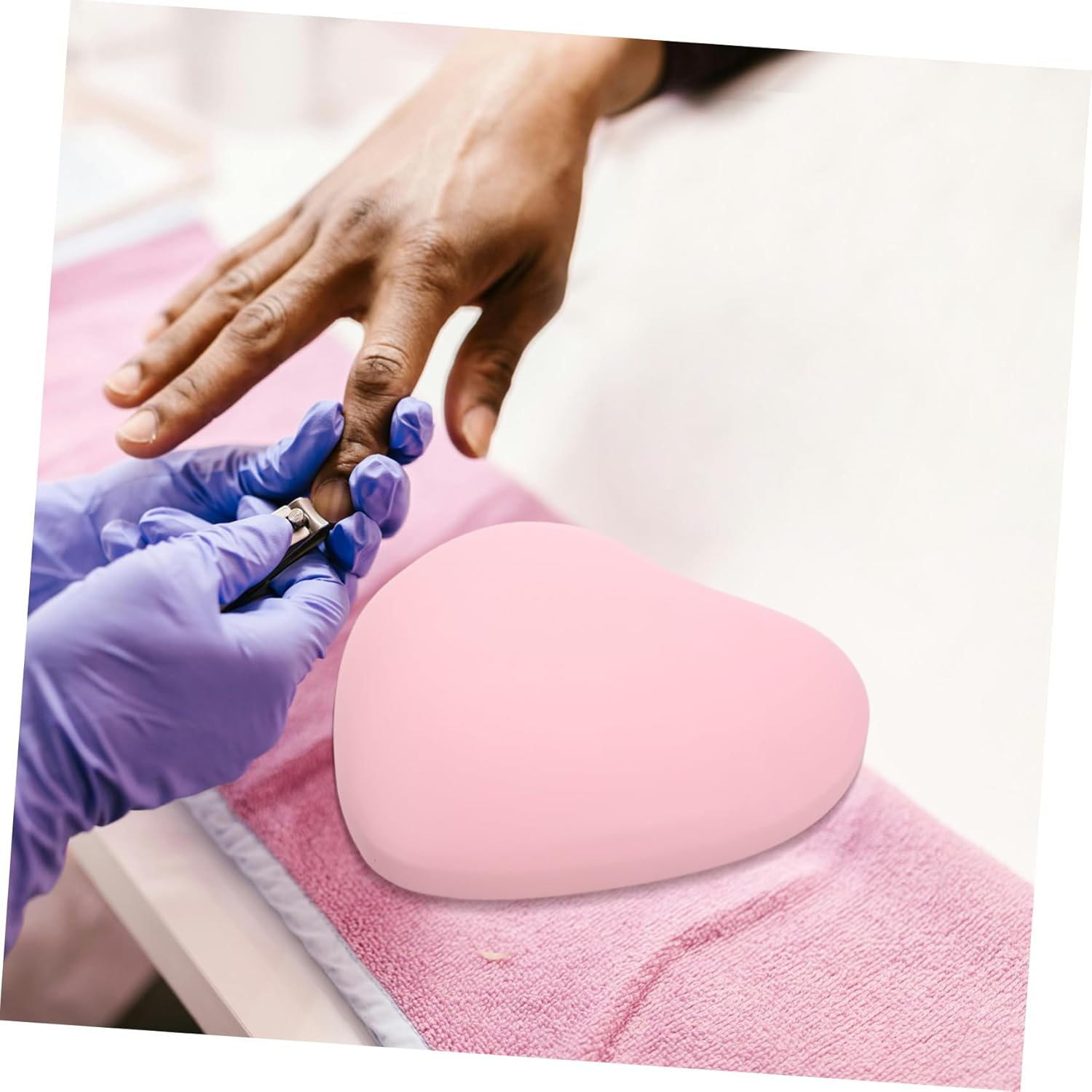 Healvian Manicure Hand Pillow Heart Shaped Nail Arm Rest Soft Nail Mat Beauty Salon Hand Rest Pillow Portable image number 5
