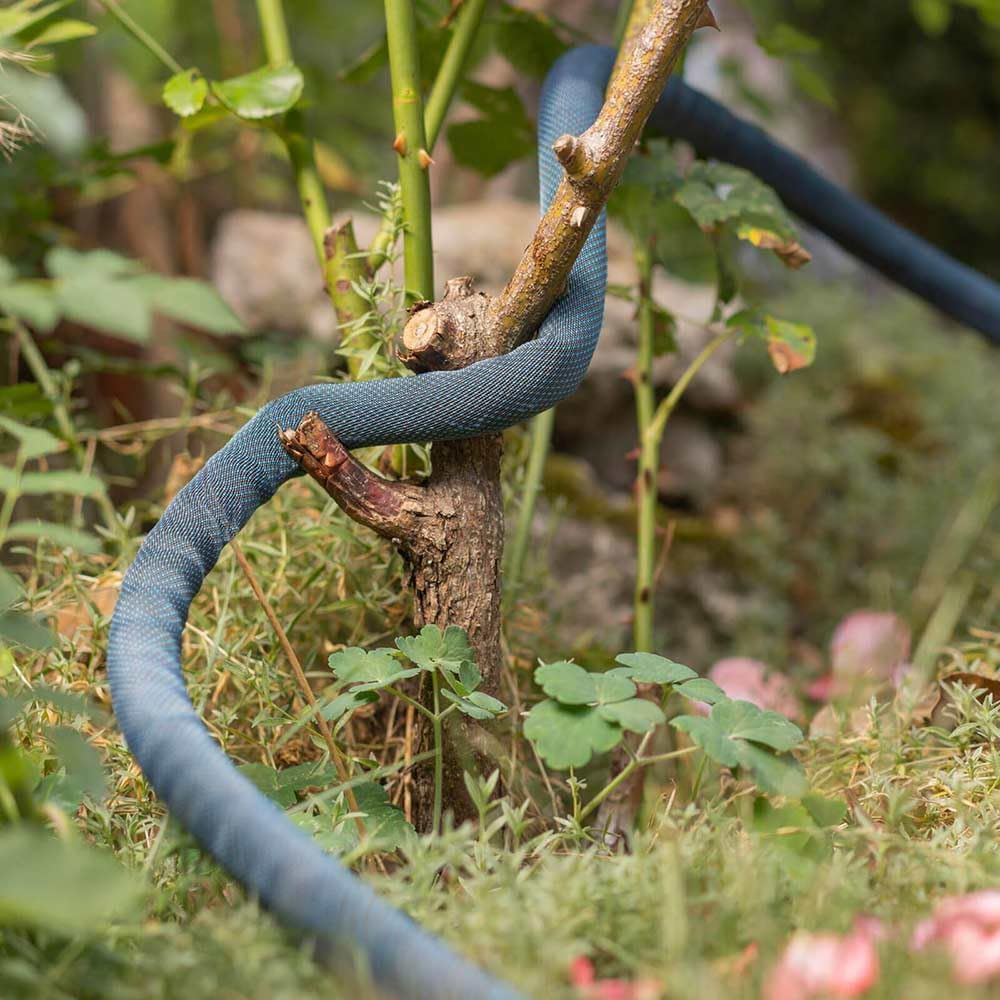 Gardena Liano Xtreme 1/2 Inch, 15M Set: Extremely Robust Textile Garden Hose, for Indoor Water Taps, with PVC Inner Tube, Lightweight, Weather-Resistant (18465-20) image number 5