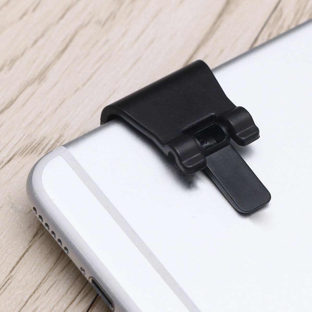 KICHOUSE Mobile Game Trigger Joystick Controller for Smartphones Ergonomic Design Portable Gaming Accessory Suitable for Touchscreen Devices Random Color