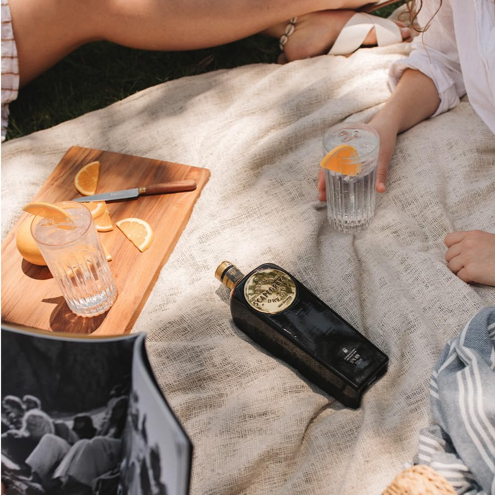 SCAPEGRACE Gold 57% - Premium Dry Gin - Small Batch - Navy Strength - Distilled with Glacier Water - 70Cl image number 2