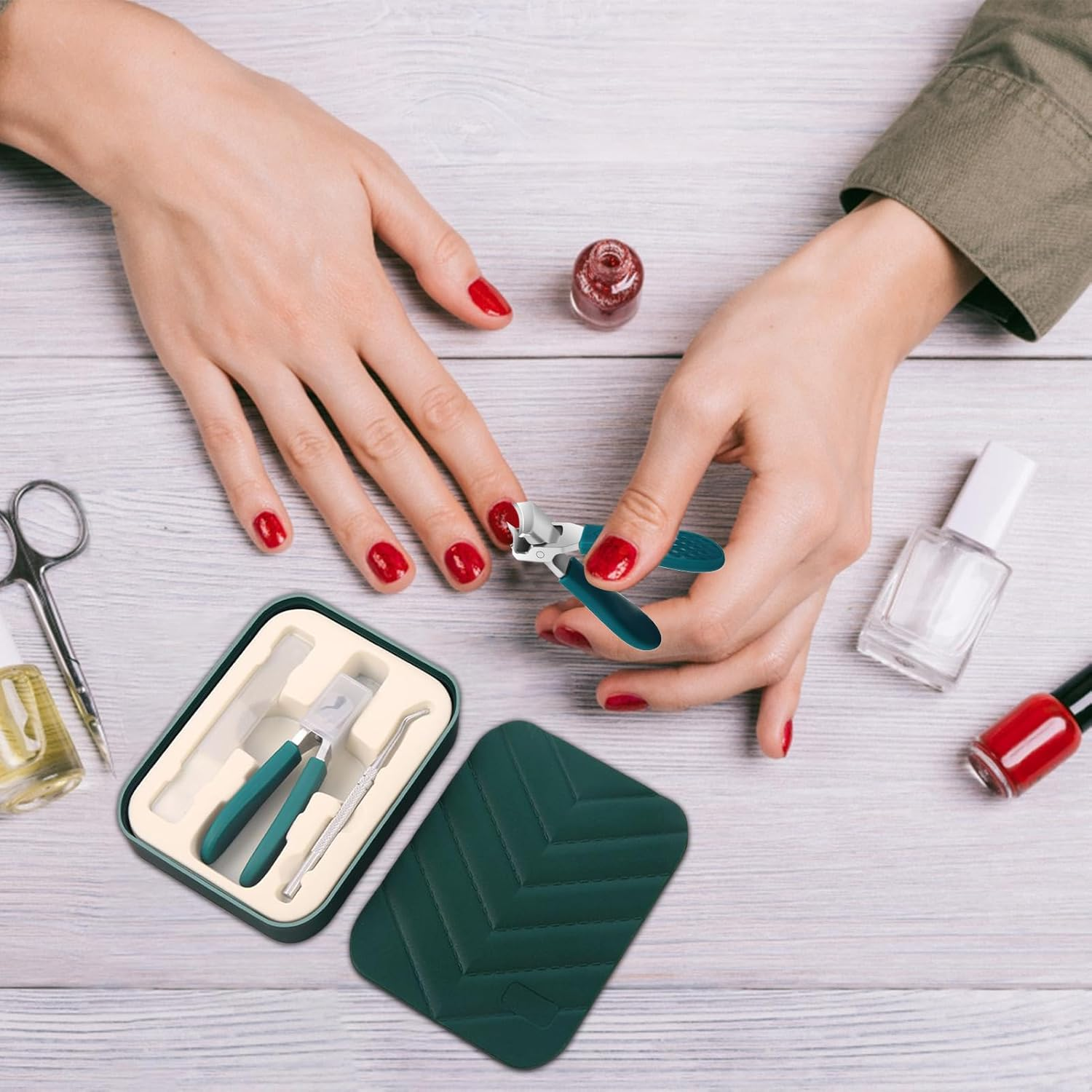 Nail Trimmer for Women - Beveled Trimmer with File and Spoon - Wide Jaw Anti-Splash Manicure Tool for Home Pedicure Salon Professional Grooming Travel image number 6