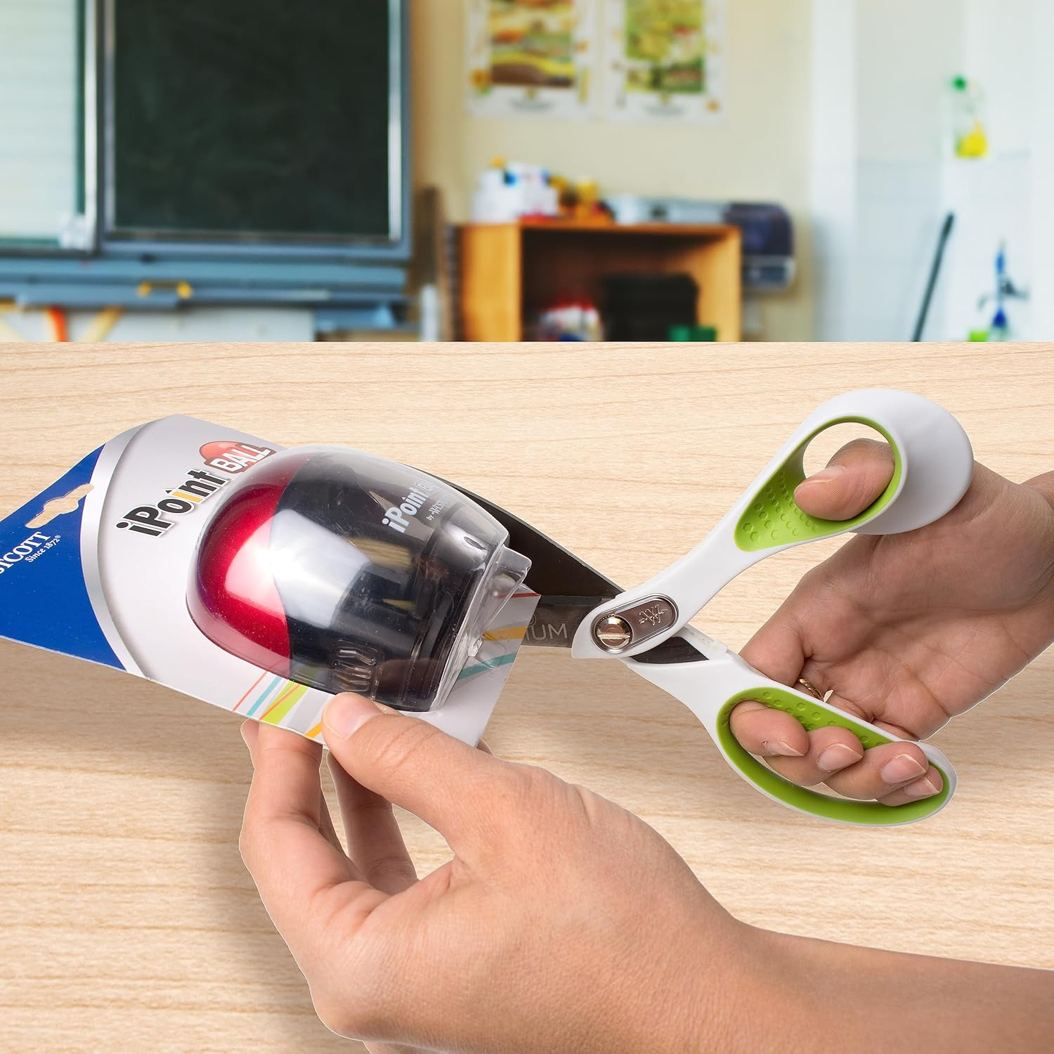 Westcott 7" and 9" Carbo-Titanium Bonded Fabric Scissors, Bent, Combo Pack (16446) image number 2