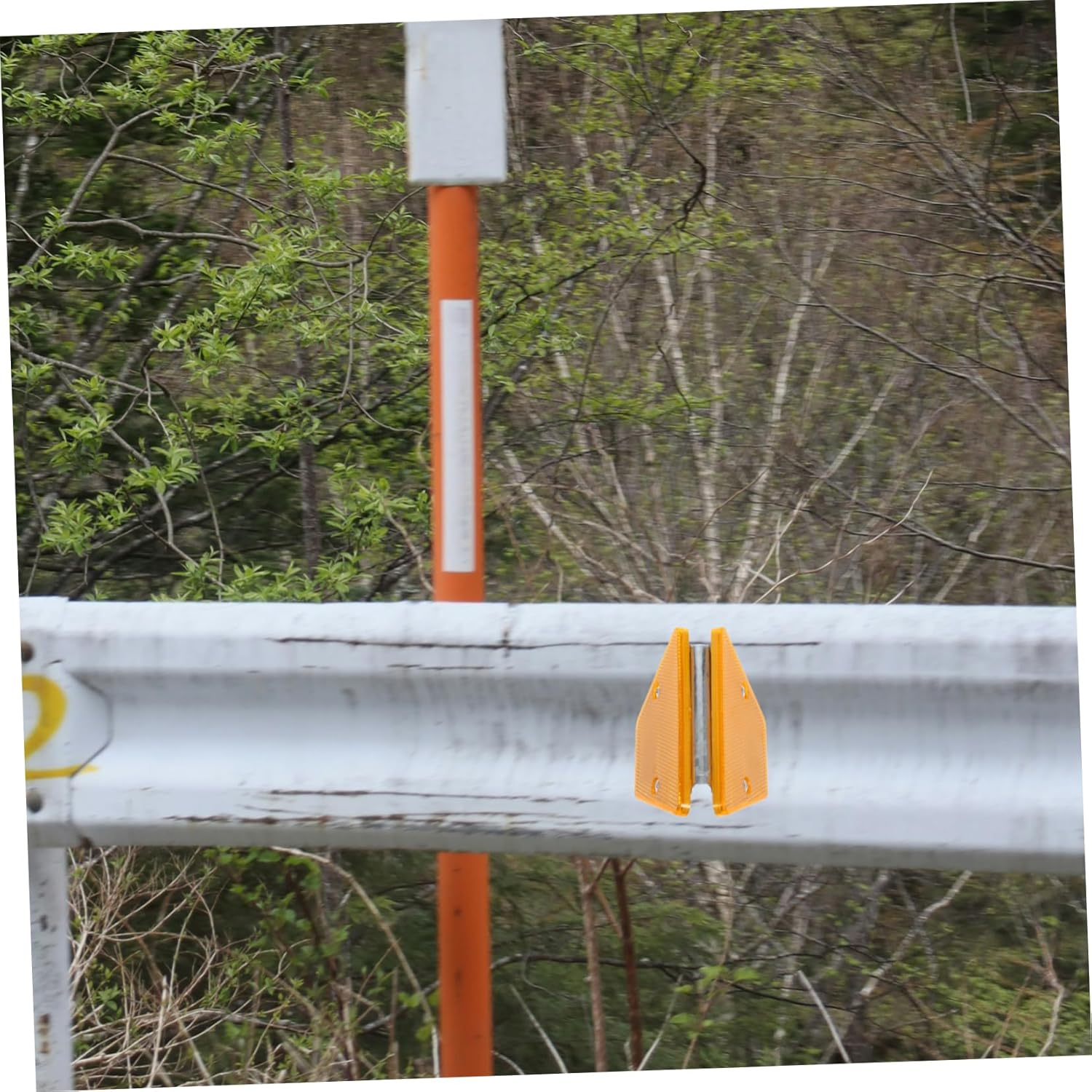 CHILDWEET 2Pcs Sturdy Road Reflectors for Guardrail Delineators Reflective Road Markers Night Safety Indicators image number 2