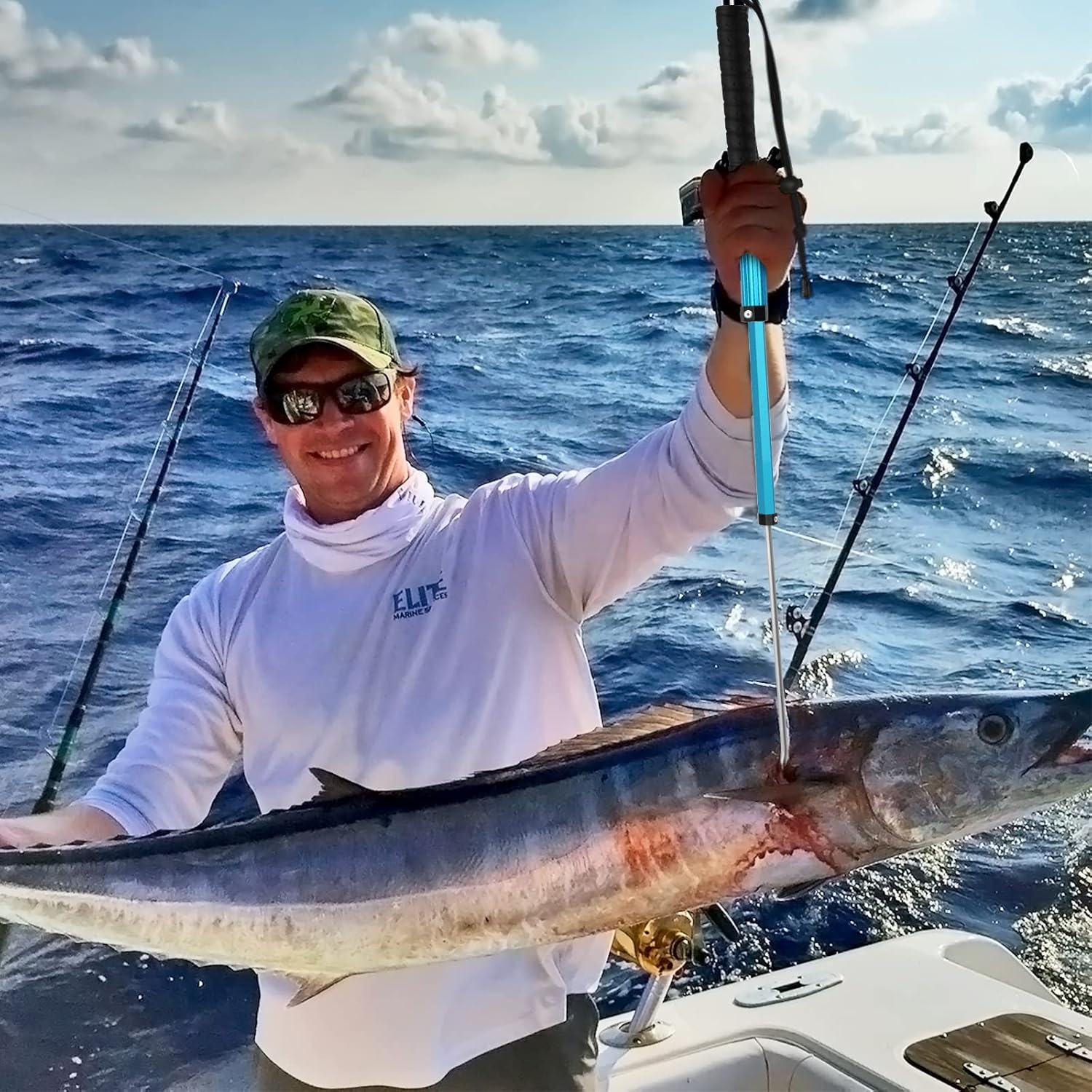 KOMCLUB Telescopic Fishing Gaff, Aluminum Fishing Spear Hook Tackle, Portable Fish Gaff Pole with Nonslip Handle, for Freshwater and Saltwater Fishing Offshore, Float When Extending image number 2