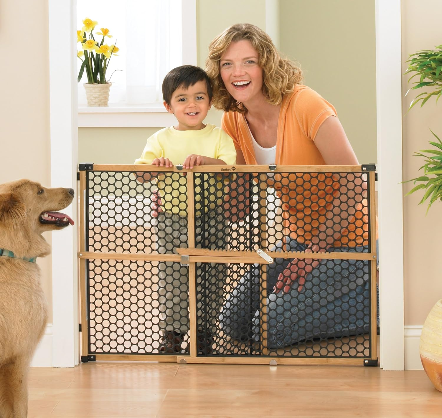 Safety 1St Eco-Friendly Nature Next Bamboo Gate, Bamboo and Black, Fits Spaces between 28" and 42" Wide image number 4