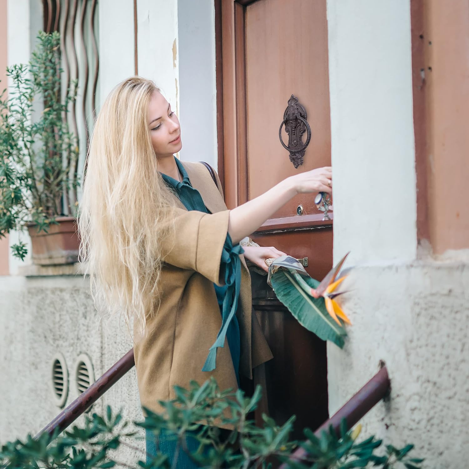 Relaxdays Antique Knocker, Cast Iron, Embellished Knocking Ring, for Front Door, Hxwxd: 25.5 X 10.5 X 2.5 Cm, Brown,10029005 image number 1