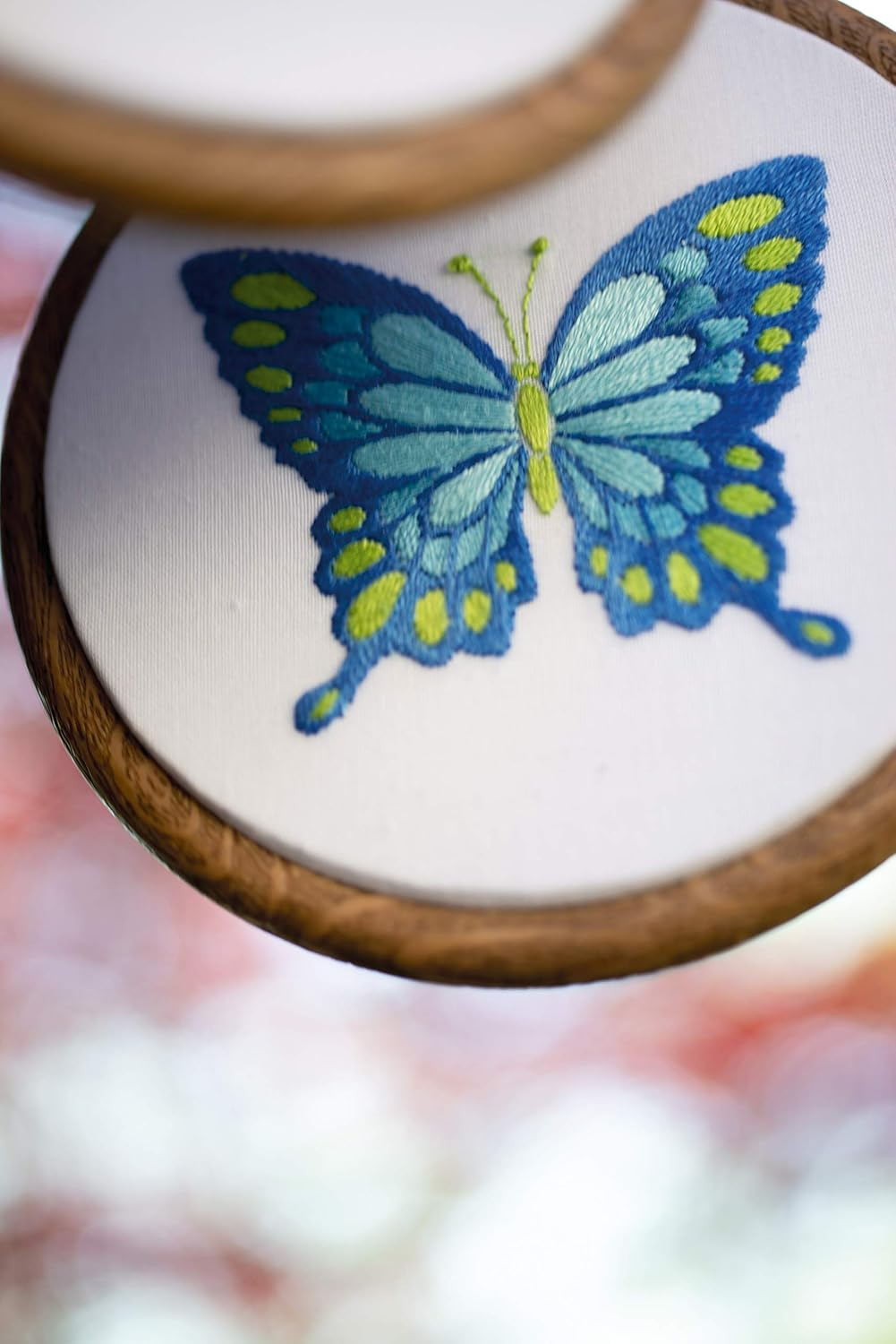 VERVACO (3PL) PN-0178195 Stampd EMBROIDRY KIT BUTTERFLIE, Butterlies with Ring Set of 3 image number 1