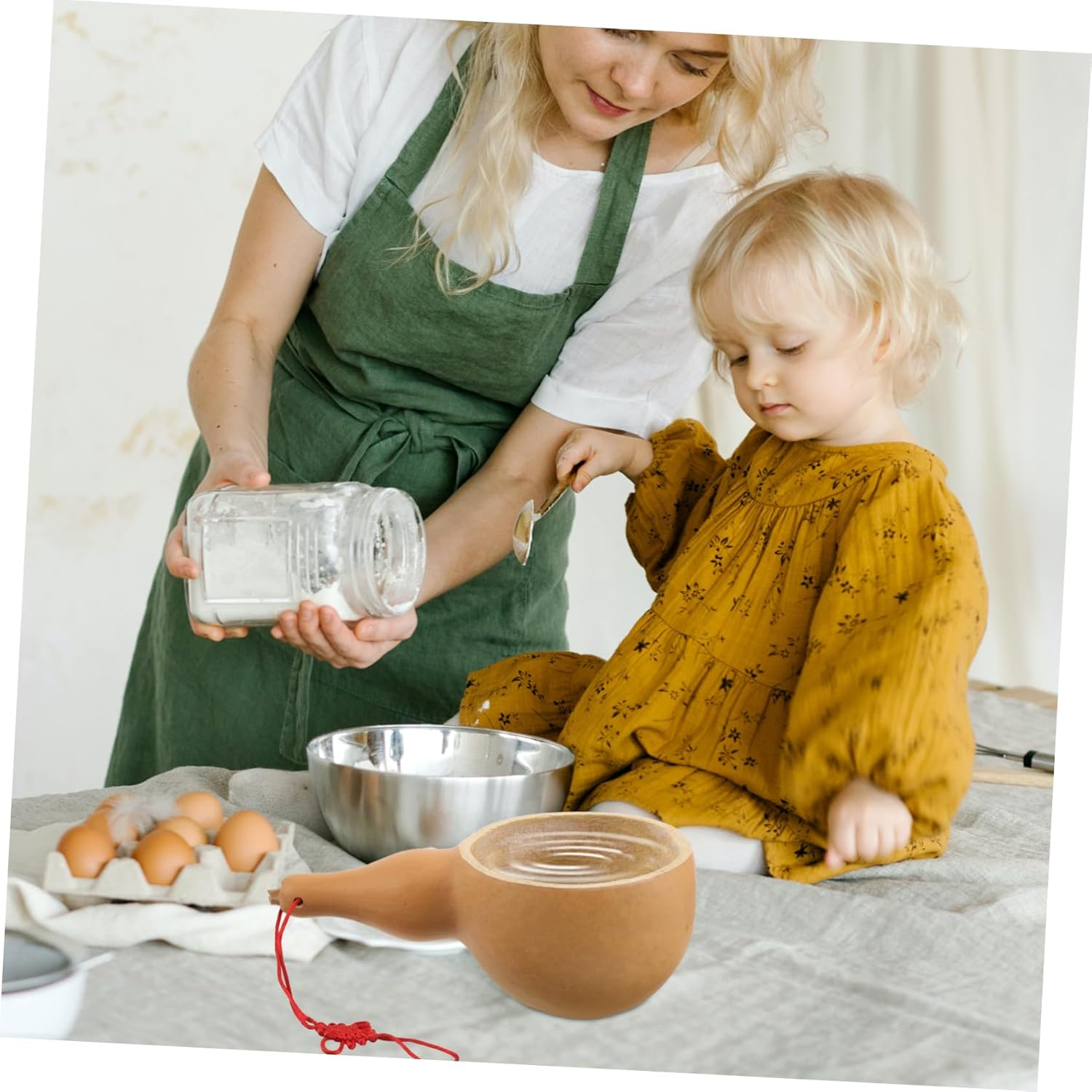 KOMBIUDA Natural Gourd Ladle Handmade Water Dipper for Bathing Lightweight Ergonomic Scoop for Gardening Home Use Durable Design for Effortless Handling and Versatile Applications image number 3