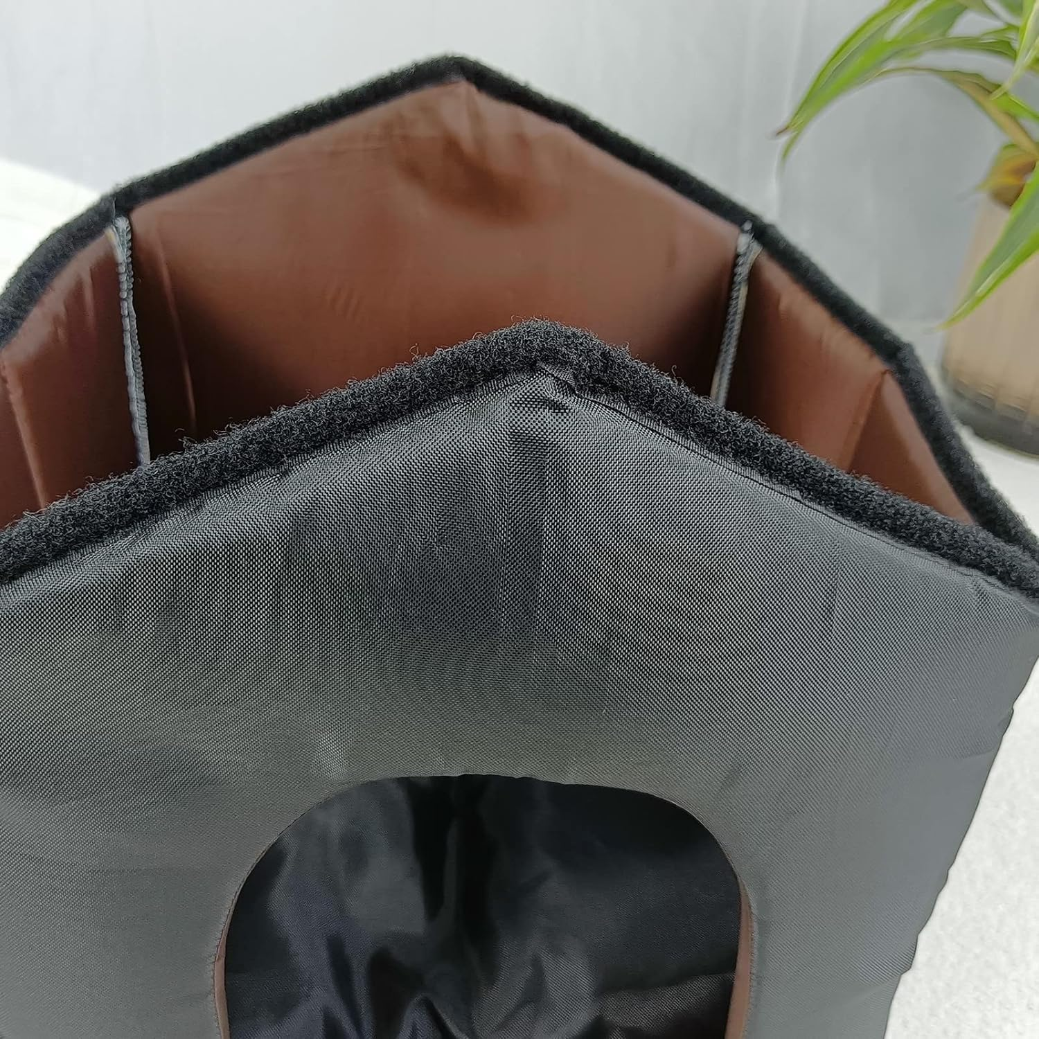 CARRORABI Outdoor Cat House Warm Cat Bed Cave, Waterproof Oxford Cloth Pet Shelters Enclosed Cat Houses for Outdoor Cats, Non-Slip Bottom Detachable Pet Accessories (L) image number 1