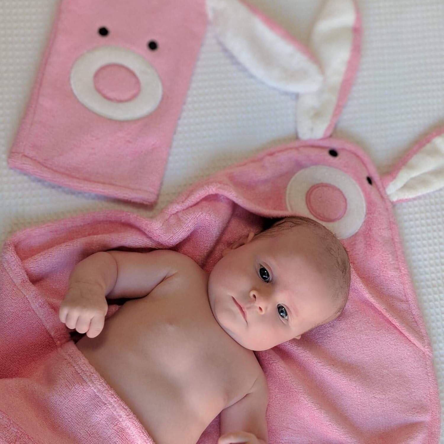 Baby Hooded Towel - Super Absorbent and Luxuriously Soft Baby Towel and Mitt Made from Bamboo and Cotton - Baby Towel Newborn - Generous Size 110 X 65 Cm - Rosa Pink Bunny