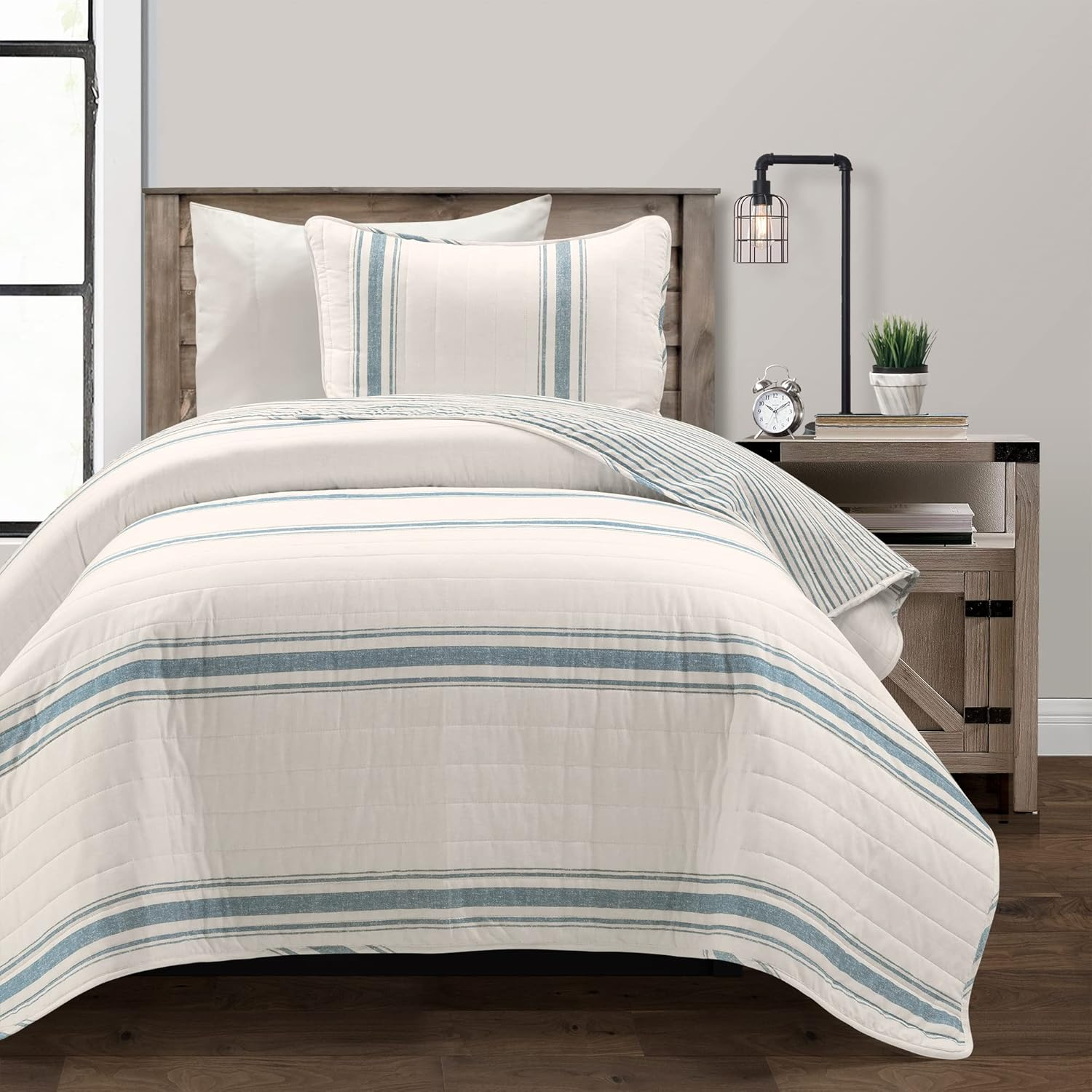 Lush Decor Comforter Farmhouse Stripe, King, Blue
