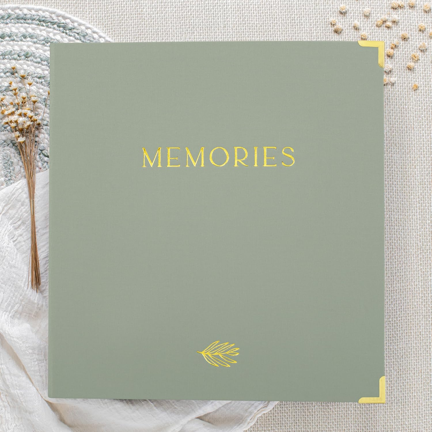 Beautiful Linen Photo Album for 4X6 Photos - Safely Holds up to 500 Pictures of Unique Memories - the Perfect Large Photo Book to Store All Pictures of Treasured Family, Baby or Wedding Moments - Beige image number 5