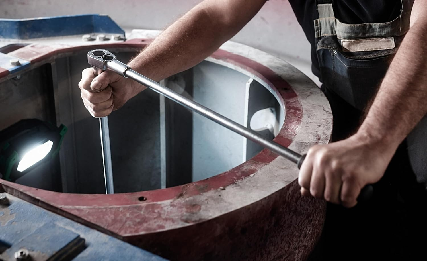 STAHLWILLE 532/2, Extremely Robust 1/2 Inch Ratchet with 2K Handle, Length 612 Mm, for More Torque, Made in Germany image number 3