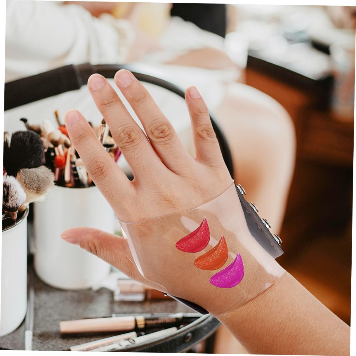 Iplusmile 2Pcs Black Small Makeup Mixing Trays Foundation Palette Cosmetic Plate for Creams and Eyeshadow Blending, Makeup Artist Tool for Precise Color Mixing image number 6