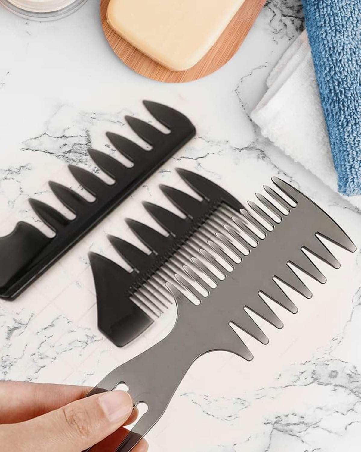 BPTRKOM 3-Piece Professional Styling Comb Set - Professional Wide Teeth Slick Back Hair Comb Rat Tail Hair Brush Detangling Comb and Teasing Comb for Men Hairdressers Salon Hair Styling and Barber image number 3