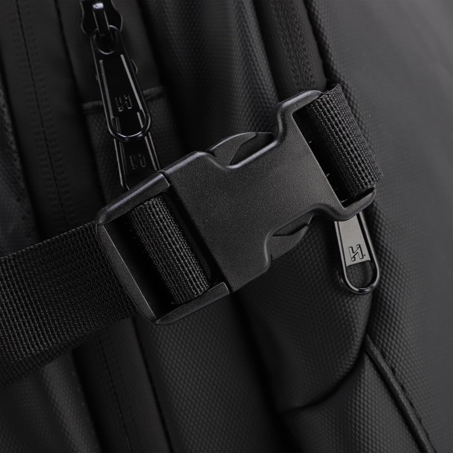 Generic 36-55L Expandable Backpack Large Capacity Shoulder Bag with Independent Shoe Compartment, Nylon Material Touch Fastener Design, Bidirectional Zippers for Travel Business Trip image number 3