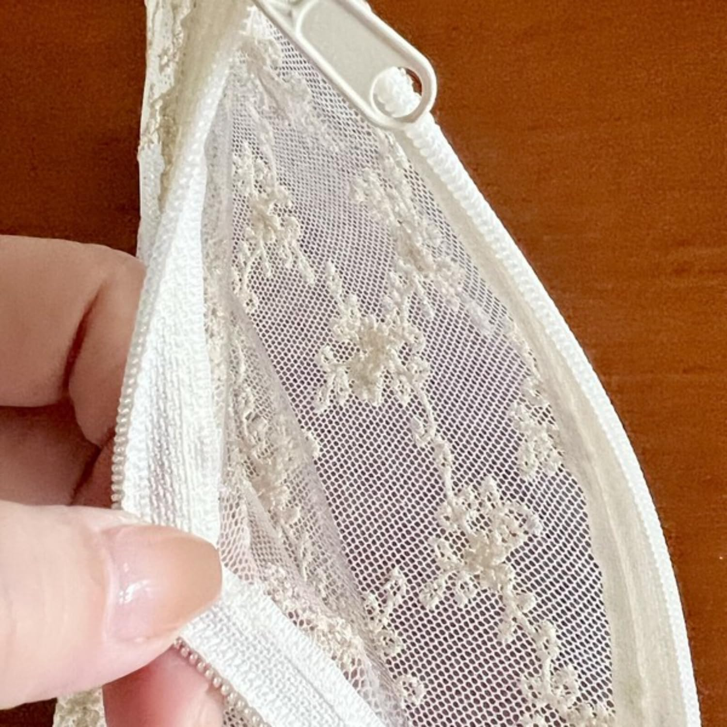 Vivien WK2315A1 Pouch, Beige image number 2