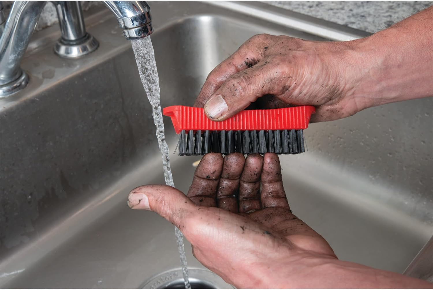 Performance Tool W9163 Utility and Fingernail Brush with Magnet/Scrub Brush image number 1