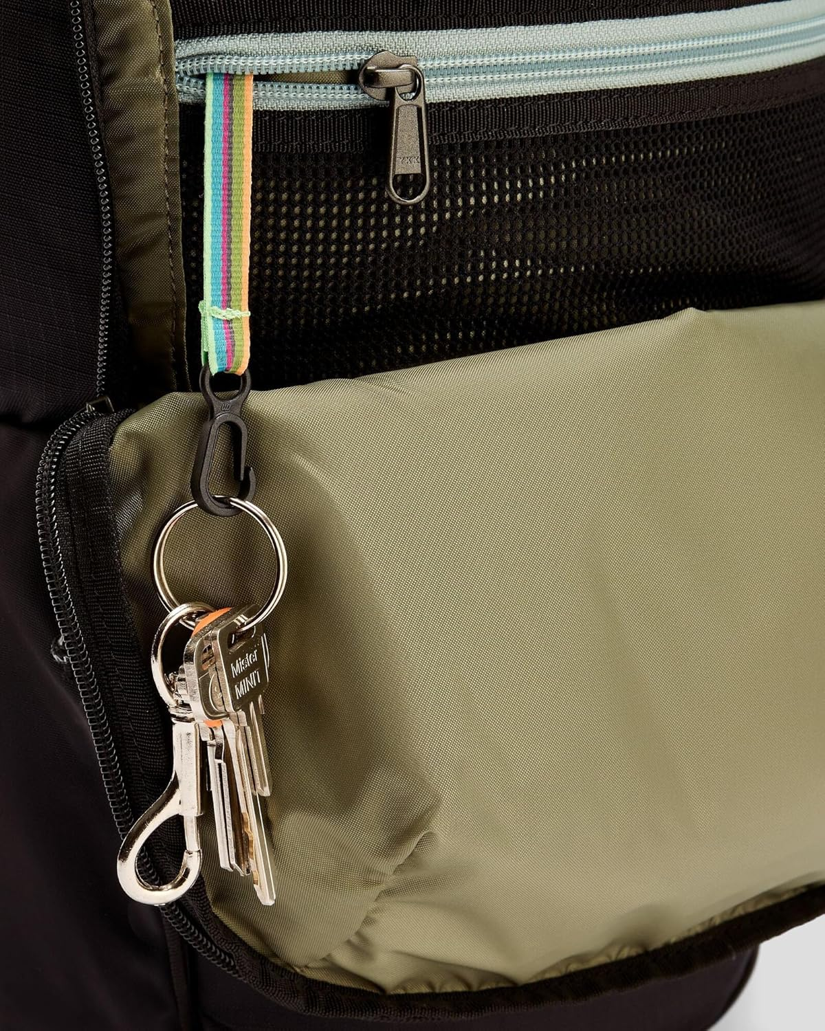 Kathmandu Axon Everyday Backpack - 20L Unisex Black Stingray 20LTR image number 3