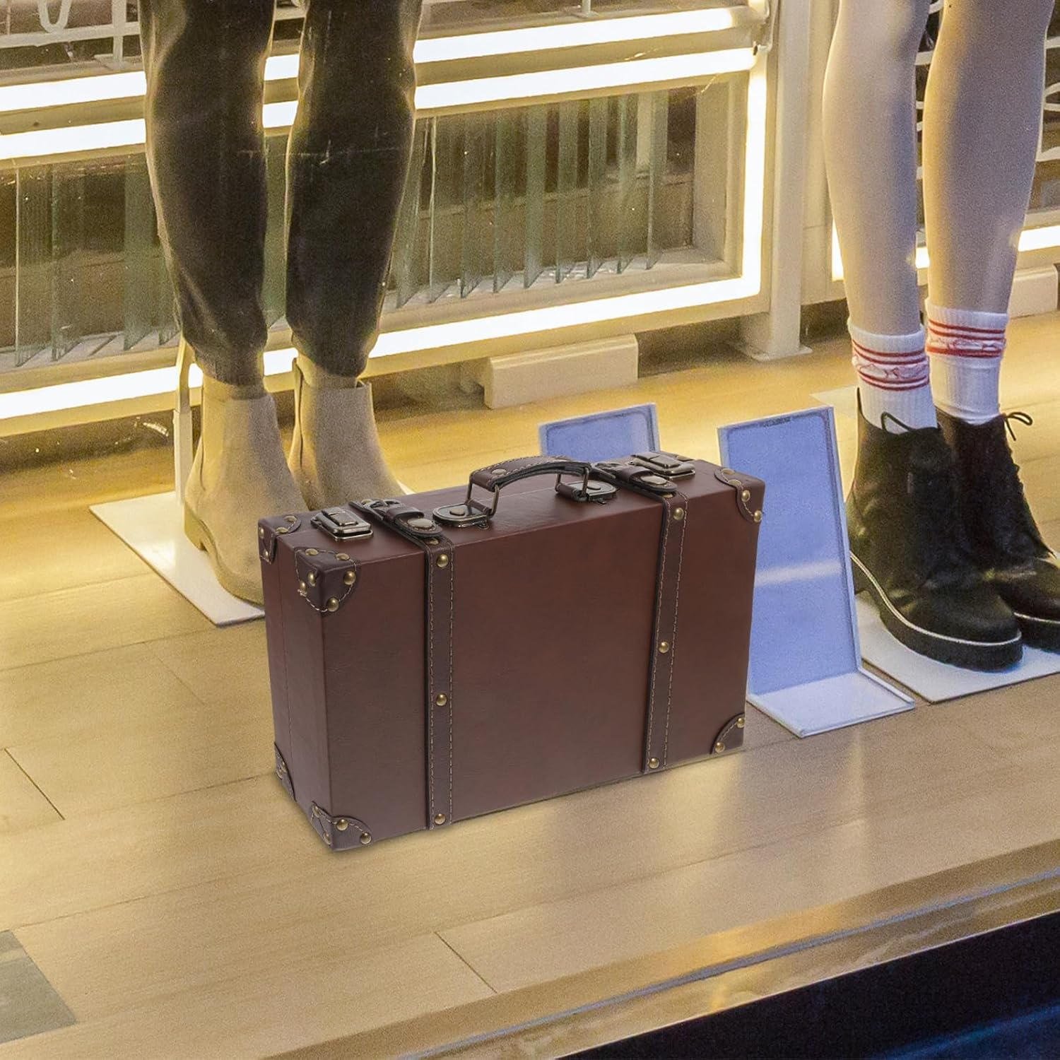 Homoyoyo Vintage Small Leather Suitcase Retro Travel Trunk Vintage Luggage Storage Organizer for Fashion Store Decor and Photography Props image number 4