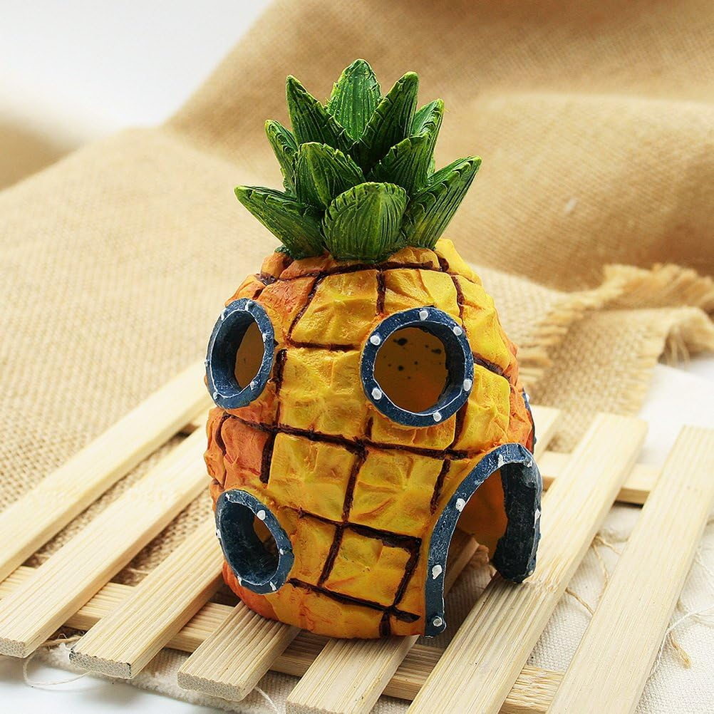 Penn Plax Spongebob Squarepants Pineapple Home with Swim through Holes Resin Replica Aquarium Ornament