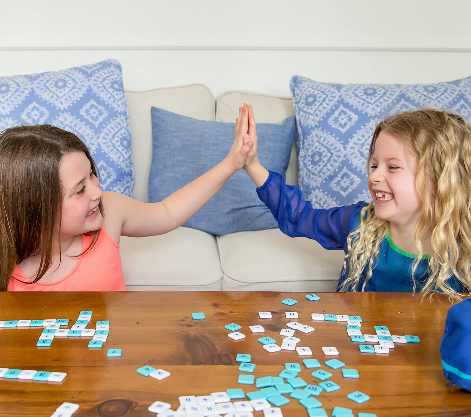 Mobi - the Numerical Tile Game in a Whale Pouch image number 5