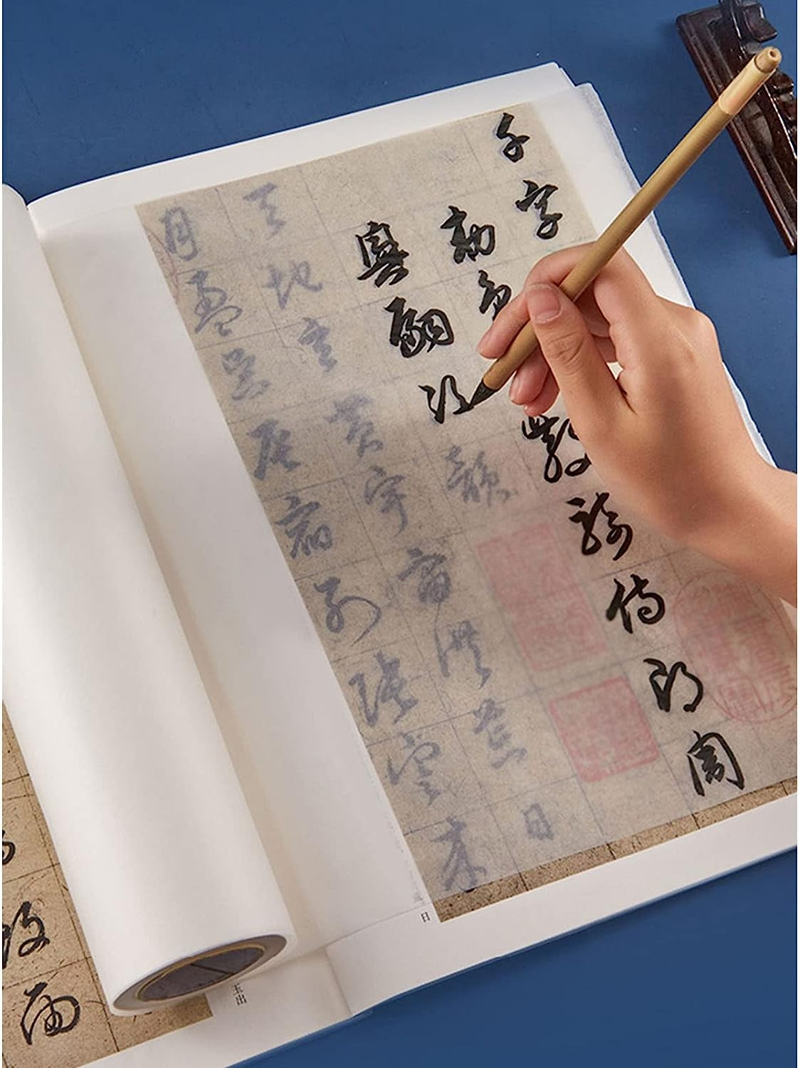 Tracing Paper Roll, 18Inch Wide White High Transparency Clear Ink Absorption Pattern Paper Sketch and Trace Roll for Drawing Paper Sewing Patterns Sketching Crafts (/ 75.5Ft) image number 3