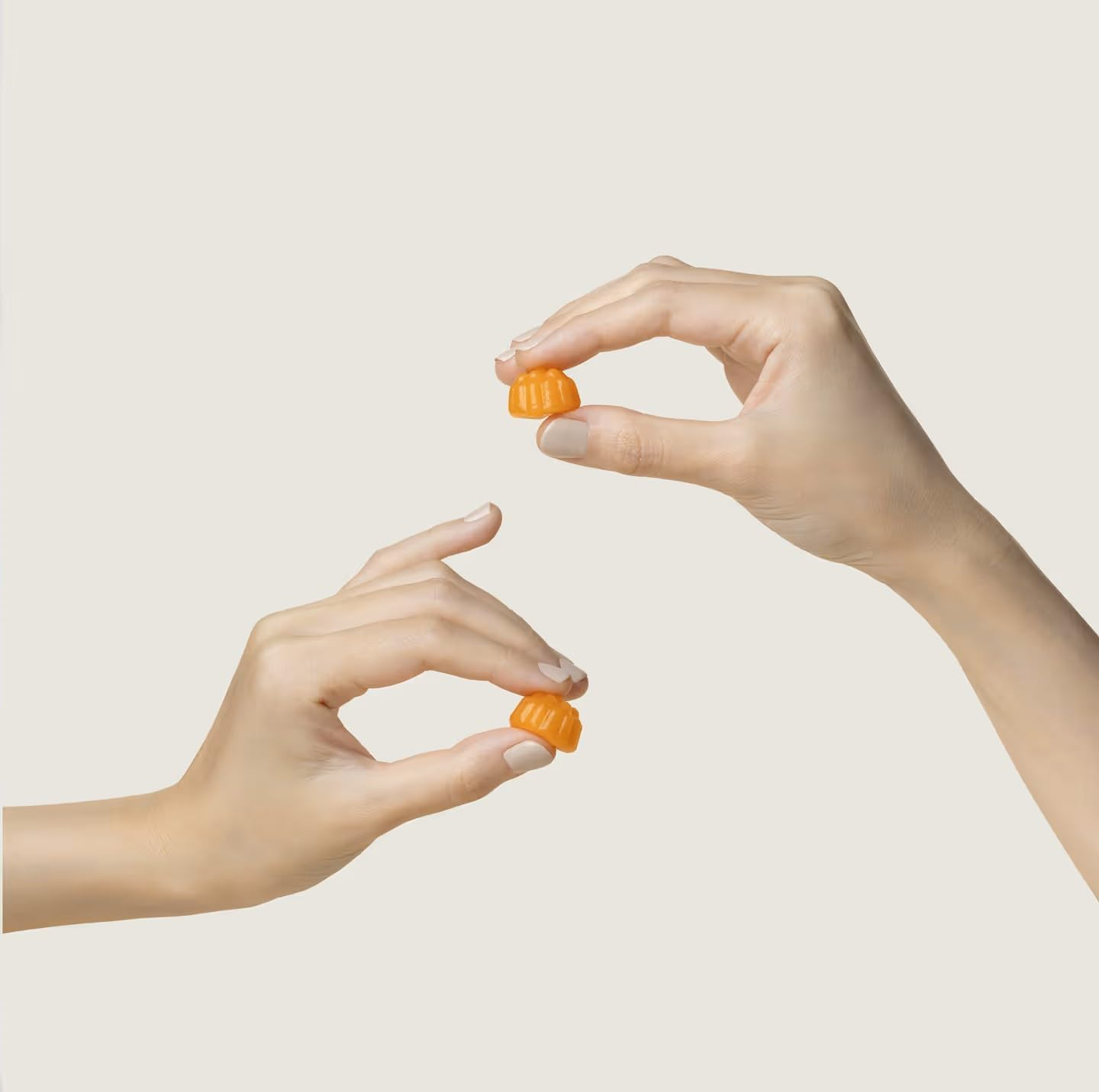 Juniper Magnesium Gummies 40G Jar- Magnesium Citrate Supplement Ideal for Men & Women - Gluten Free, Sugar Free & Vegan Gummies for Muscle Function, Bone Health & Energy Support - Mango Flavour