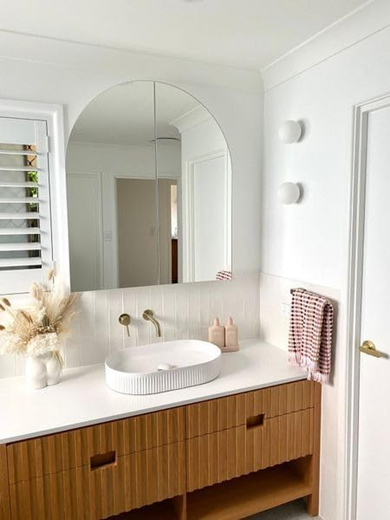 Atlas Glass Sphere Wall Light G9 image number 1