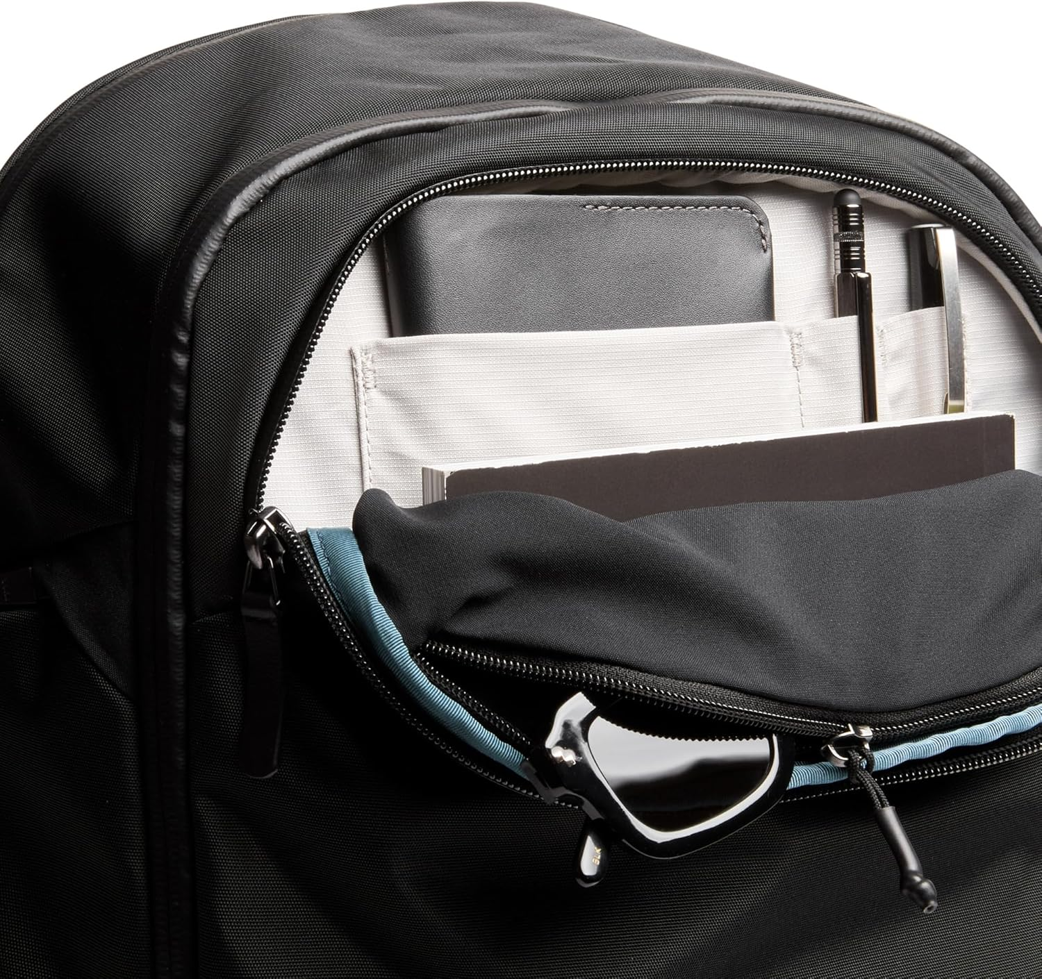 Bellroy Transit Workpack Pro (22 Liter Work Bag/Commuter Backpack, Fits 16&rdquo; Laptops; High Level Organization and Comfort for Work, Travel and Commutes.