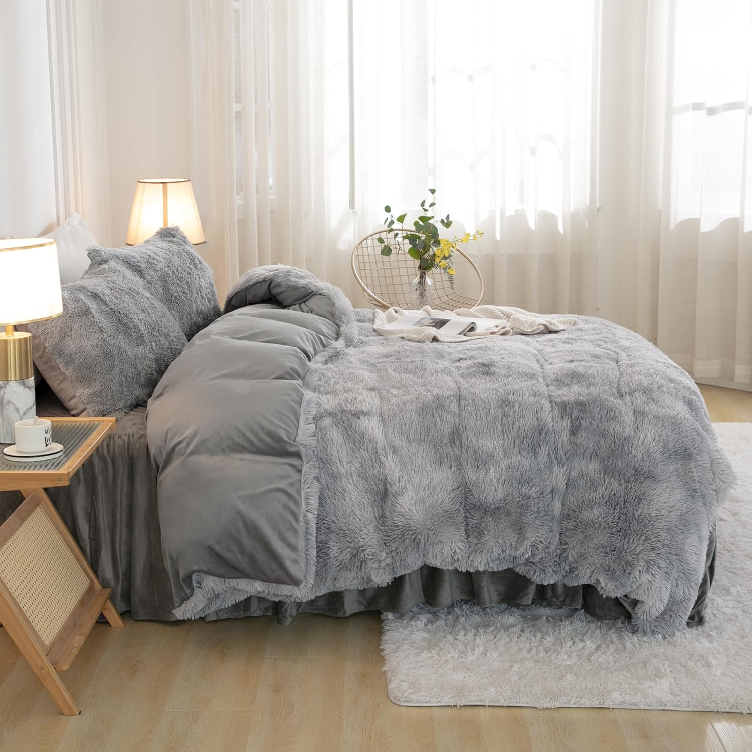Annadaif Plush Shaggy Duvet Cover, Tie Dye Gray White Fluffy Comforter Cover Set Queen Size, Fuzzy Faux Fur Bedding Set with Zipper Closure, Luxury Ultra Soft 3 Pieces (1 Duvet Cover, 2 Pillowcases) image number 1