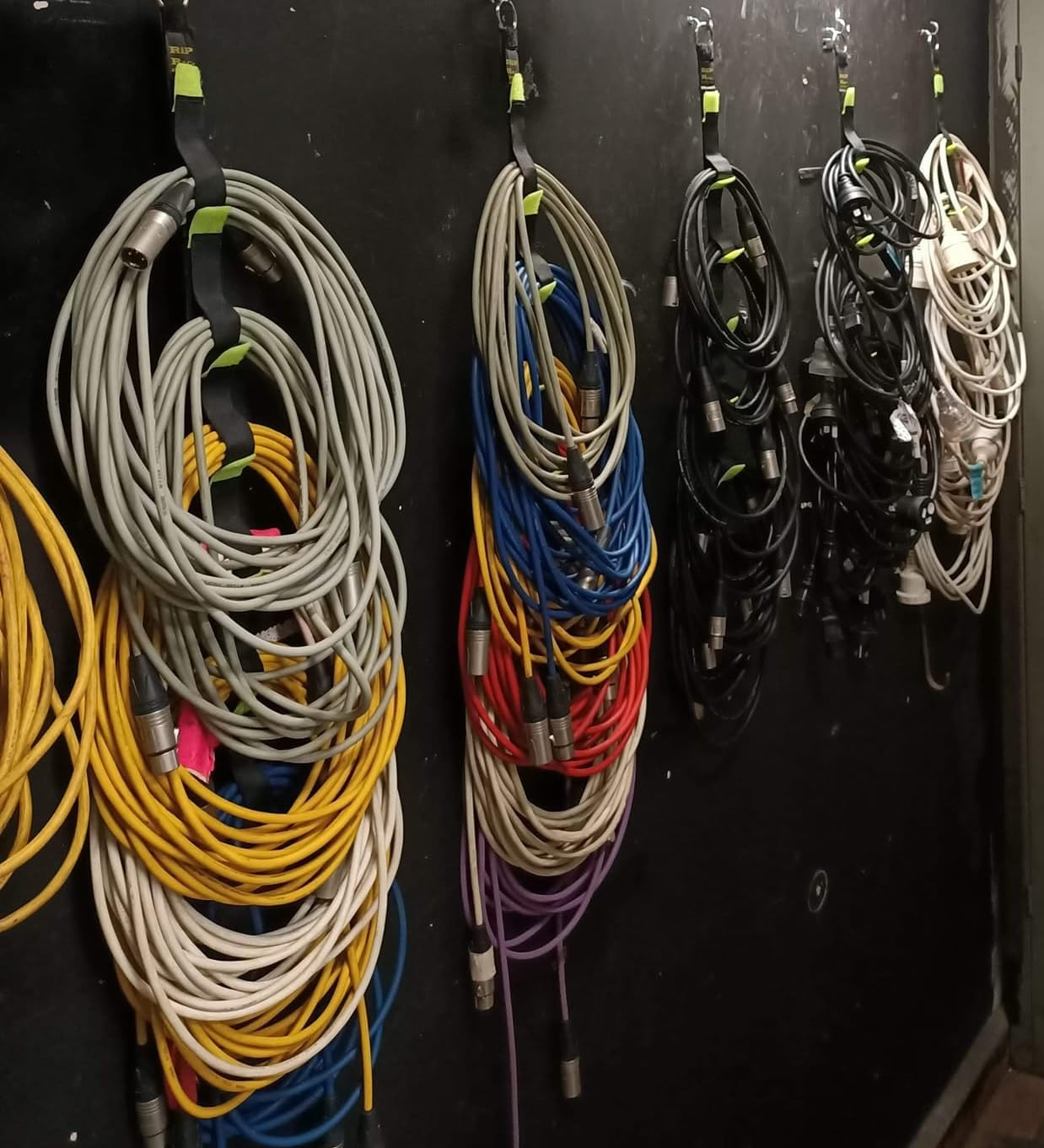 YELLOW MULTI PACK Easy to Use Cable Storage Organiser Strap. Tangle Free Portable Cable Management. Music Electrical Computer. KEEPS ALL TYPES of CABLES SEPARATE ORGANISED TIDY & TANGLE FREE