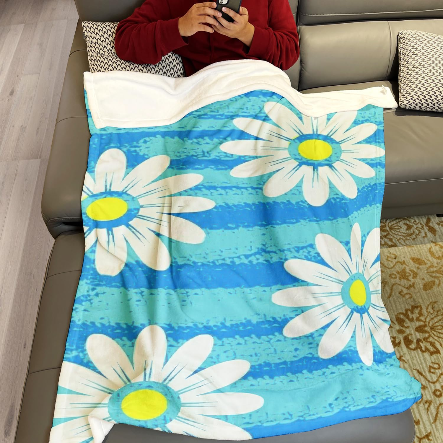 YISUMEI Cuddly Blanket with Daisy Pattern, Super Soft Fleece, Throw Blanket for Bed Linen, Couch, Sofa, Bedroom, Living Room, Decoration Blanket, 125 X 150 Cm image number 4