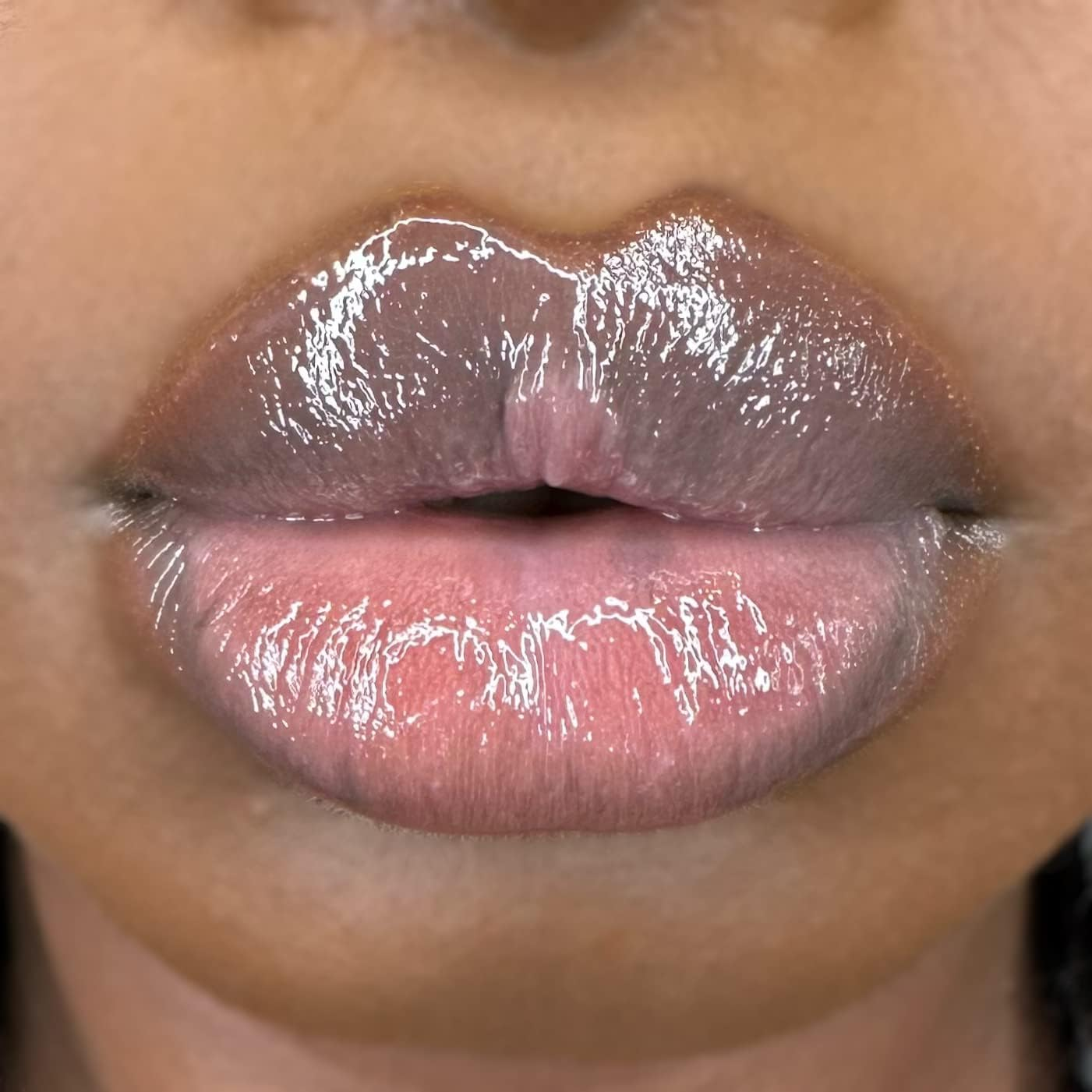 Makeup Revolution, Lip Swirl Ceramide Gloss, Lip Gloss, Pure Clear Gloss, 4.5 Ml - Pure Gloss Clear image number 2