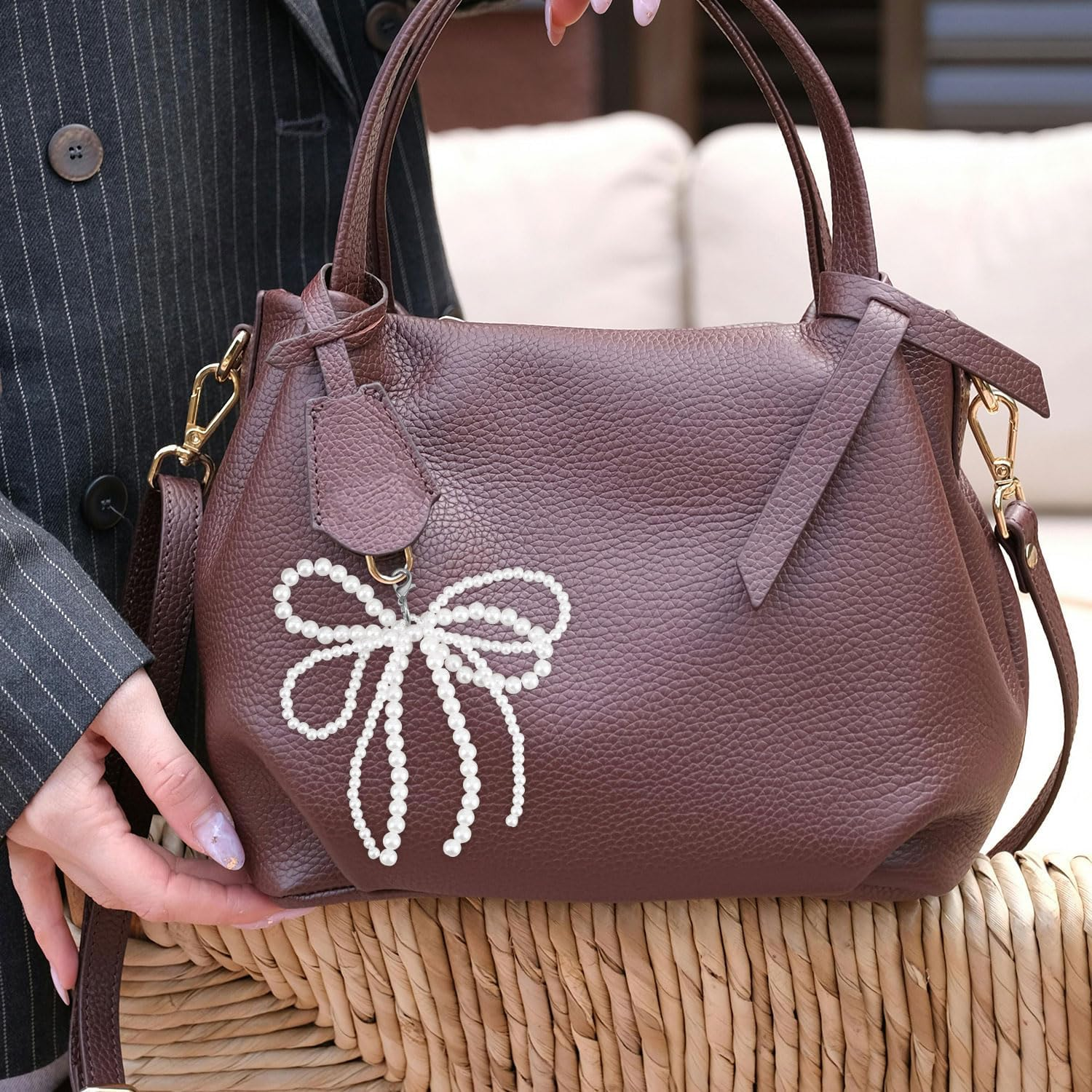 2 Pcs Pearl Bow Shoes Charm, Pearl Bowknot Keychain for Purse Shoe Decoration Cute Keychain for Women Key Ring Accessories for Shoes Clothing Sneakers Bag Shoelace, White image number 3