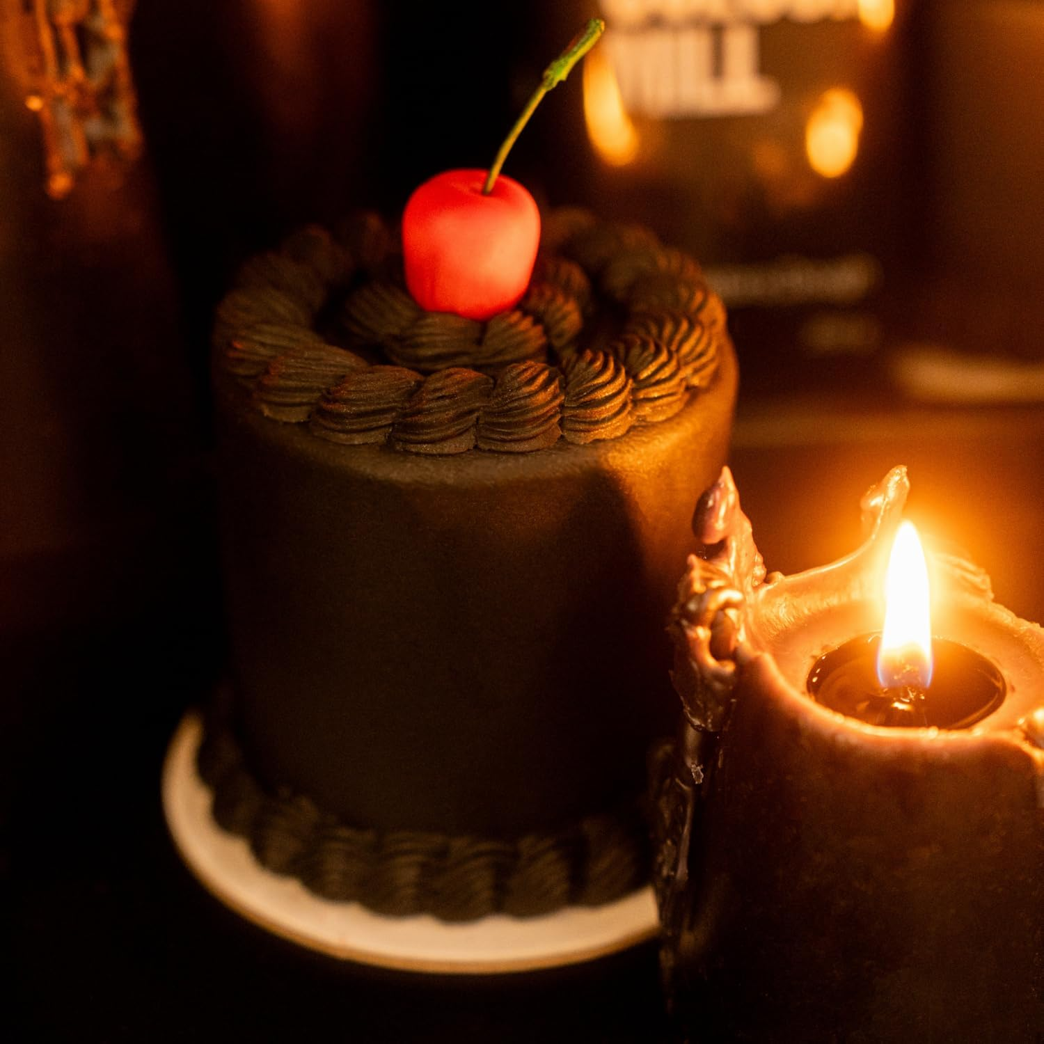 Colour Mill Decorators Dough Premium Ready to Roll Fondant Black 250G image number 5