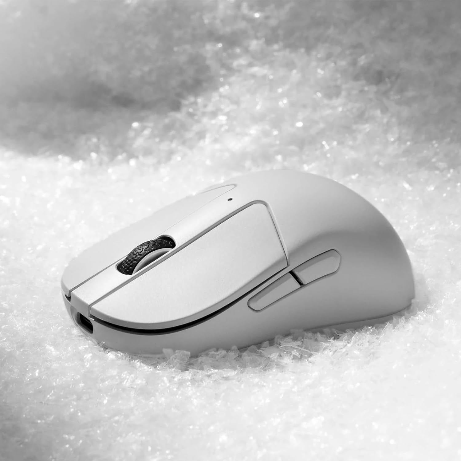 Keychron M4 35G Ultra-Light Wireless Mouse, PAW3395 Sensor with Programmable Macro Button 26,000 DPI Supports 2.4 Ghz/Bluetooth 5.1 for PC Mac Laptop (White) image number 5