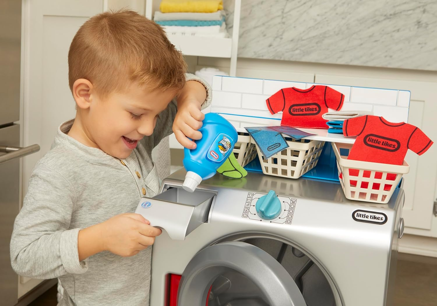 Little Tikes First Washer-Dryer - Interactive Laundry Playset for Kids with Spinning Drum, Realistic Sounds and 11 Accessories - Encourages Imaginative and Responsible Play image number 5