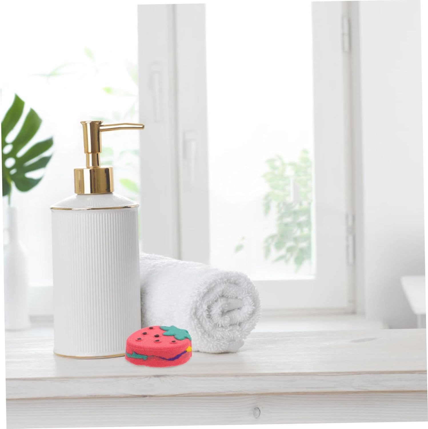 WEKADRIN Strawberry for Women Aromatherapy Bath Salts Relaxing Bubble Valentine Day Present for Girls and Moms