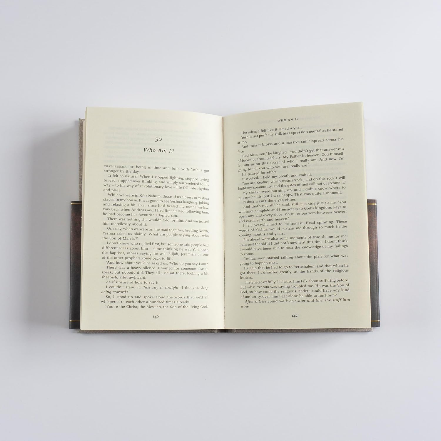 The Greatest Story Ever Told: an Eyewitness Account - the NO.1 SUNDAY TIMES BESTSELLER image number 3