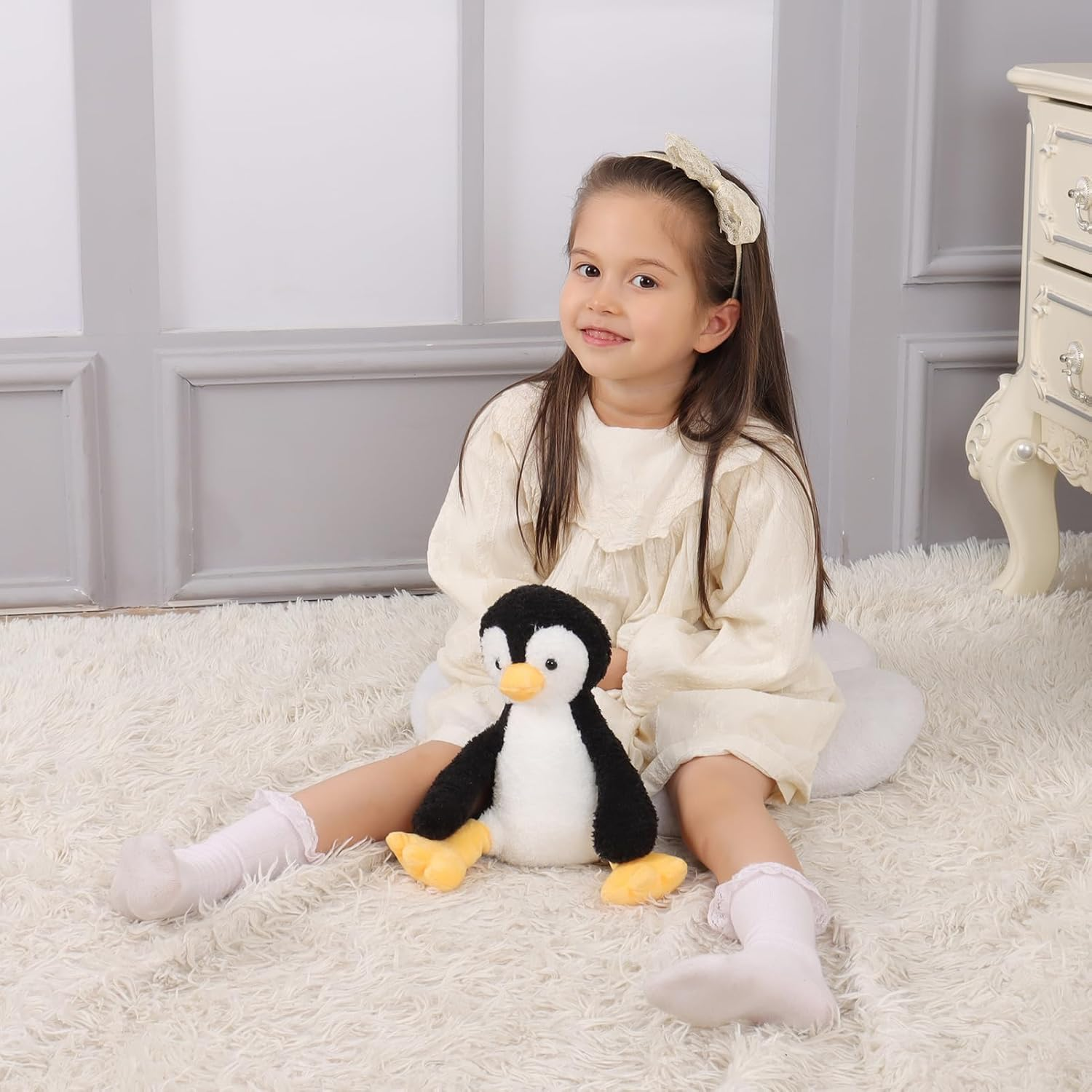 Apricot Lamb Toys Plush Velvet Penguin Stuffed Animal Soft Cuddly Perfect for Child (Velvet Penguin,8.5 Inches)