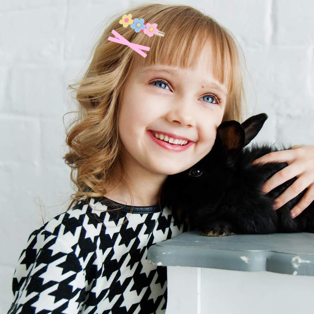 YOCDNOV 28 Pack Cute Hair Clips - Fashion Hair Accessories for Girls, Flowers, Fruits, Sweets, Desserts, Sweet Birthday Party Gifts (Pink Knitted Flowers + Pink Starfish)